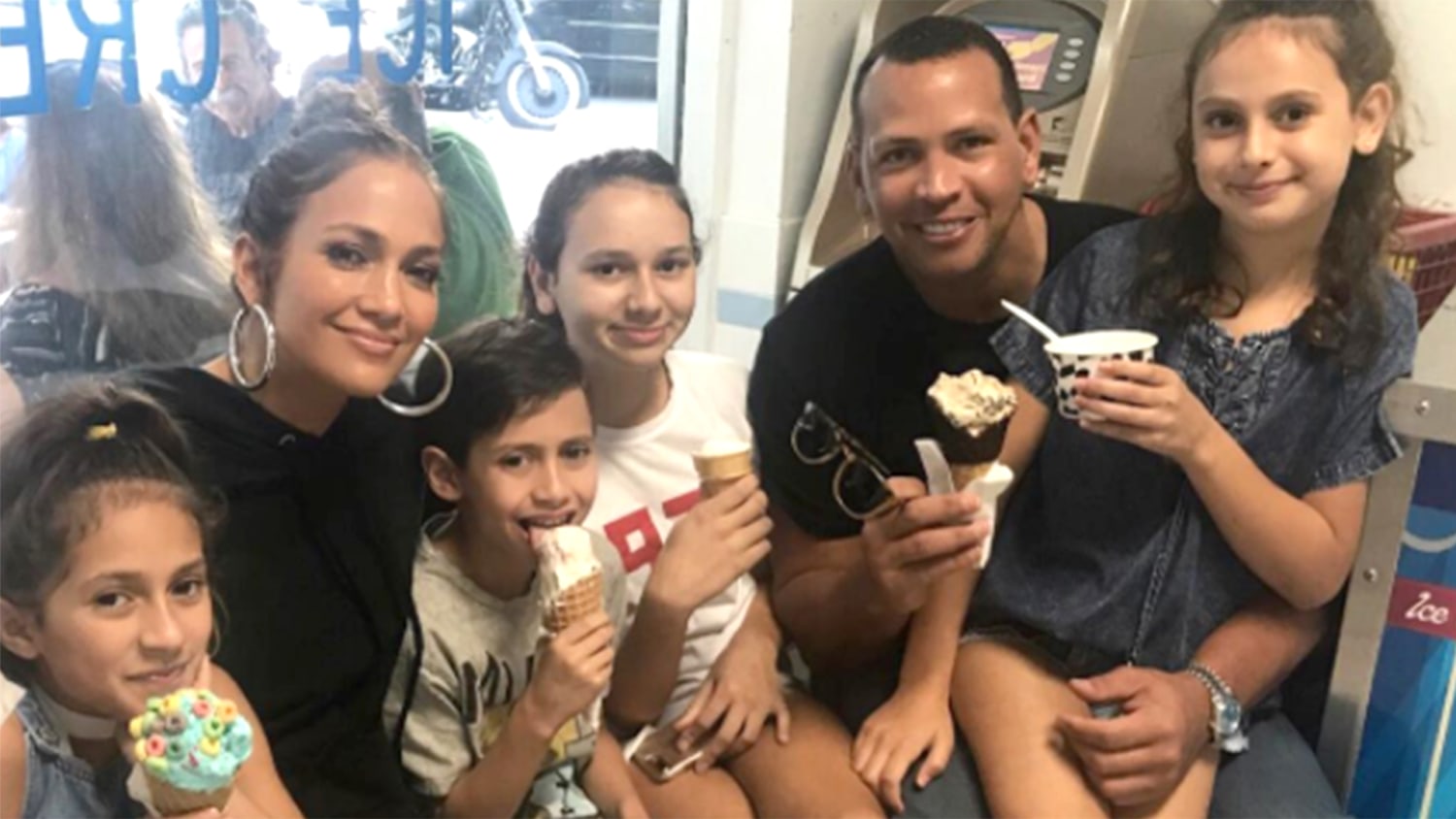 A-Rod treats his ex-wife and beautiful daughters to ice cream (but where  is his girlfriend?)