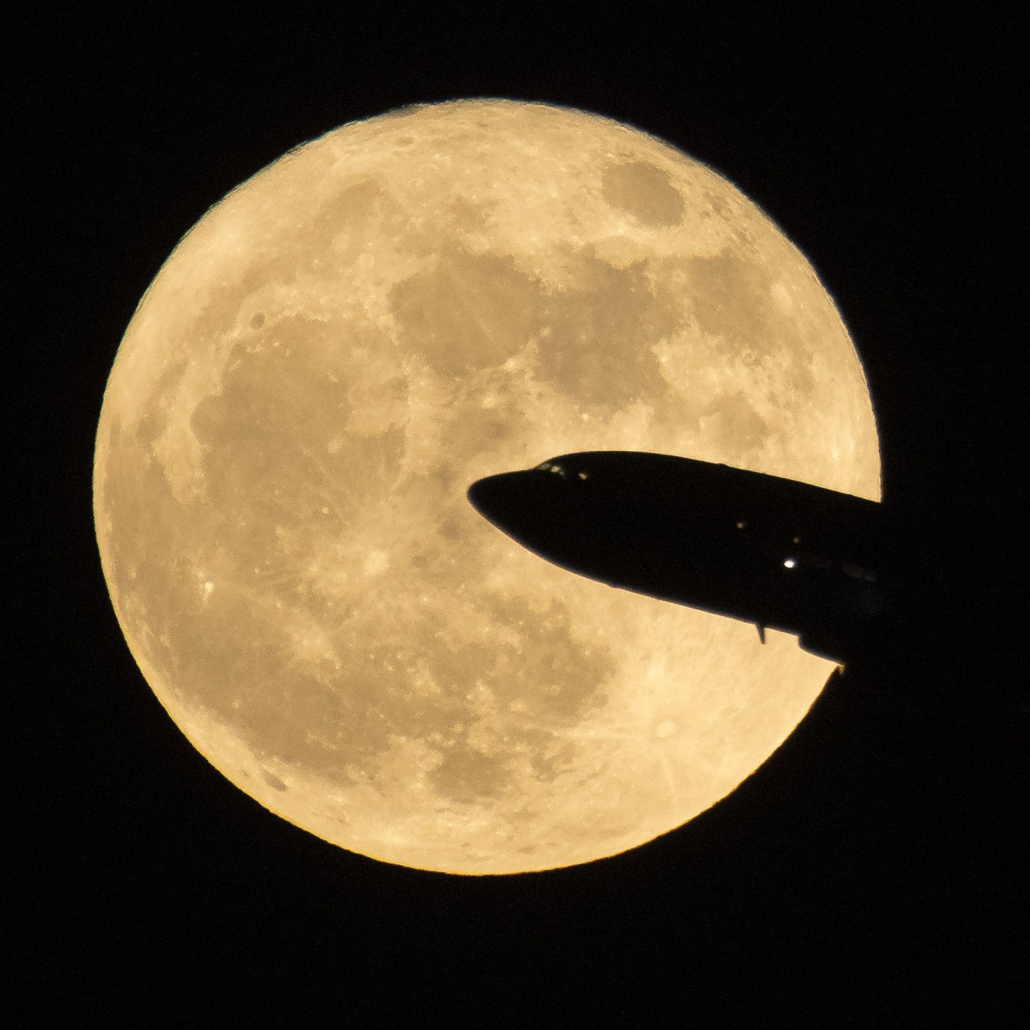 171204-supermoon-mc.JPG