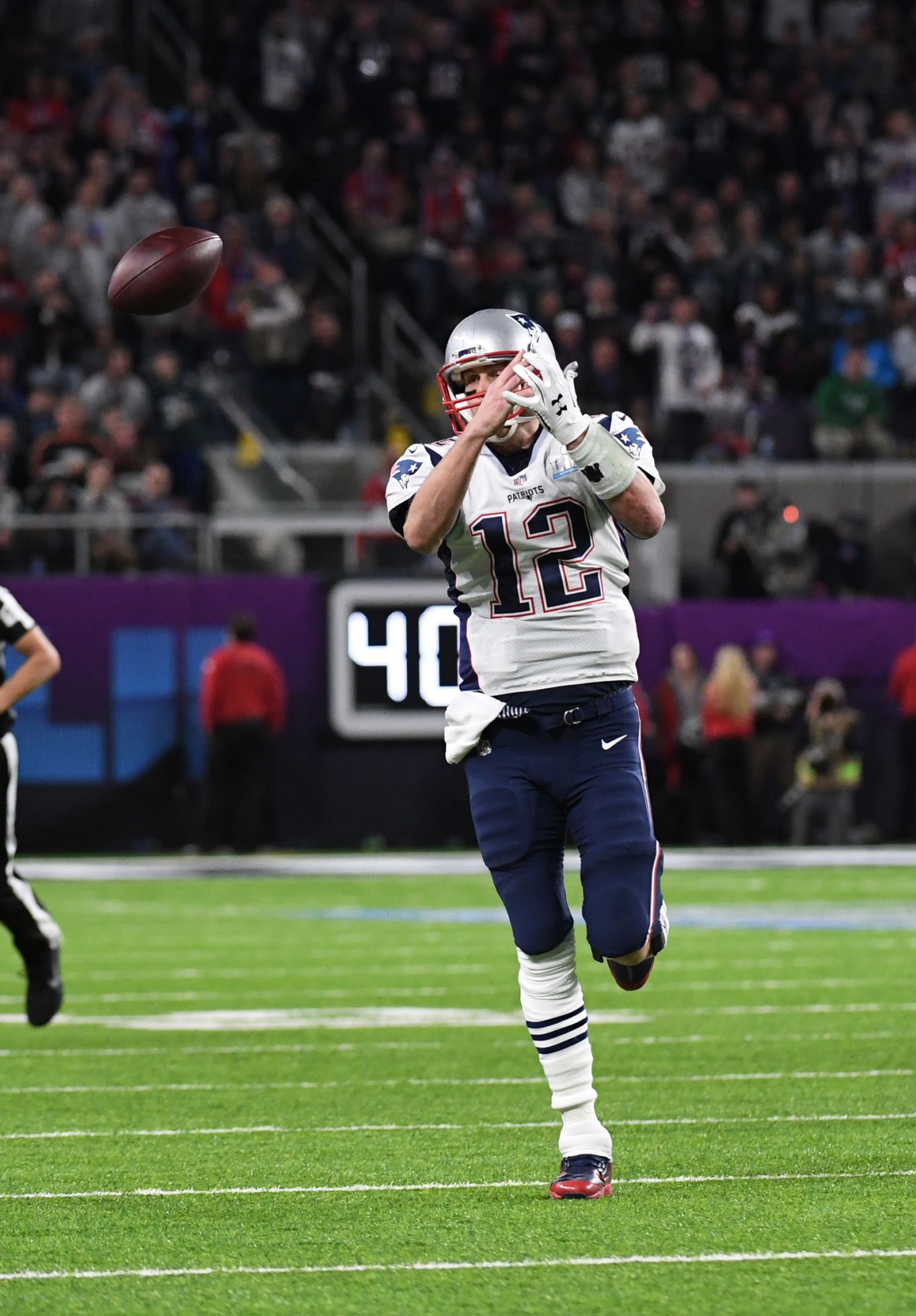 New England Patriots quarterback Tom Brady (12), warms up before the NFL Super  Bowl 52 football game against the Philadelphia Eagles, Sunday, Feb. 4,  2018, in Minneapolis. (AP Photo/Chris O'Meara Stock Photo - Alamy