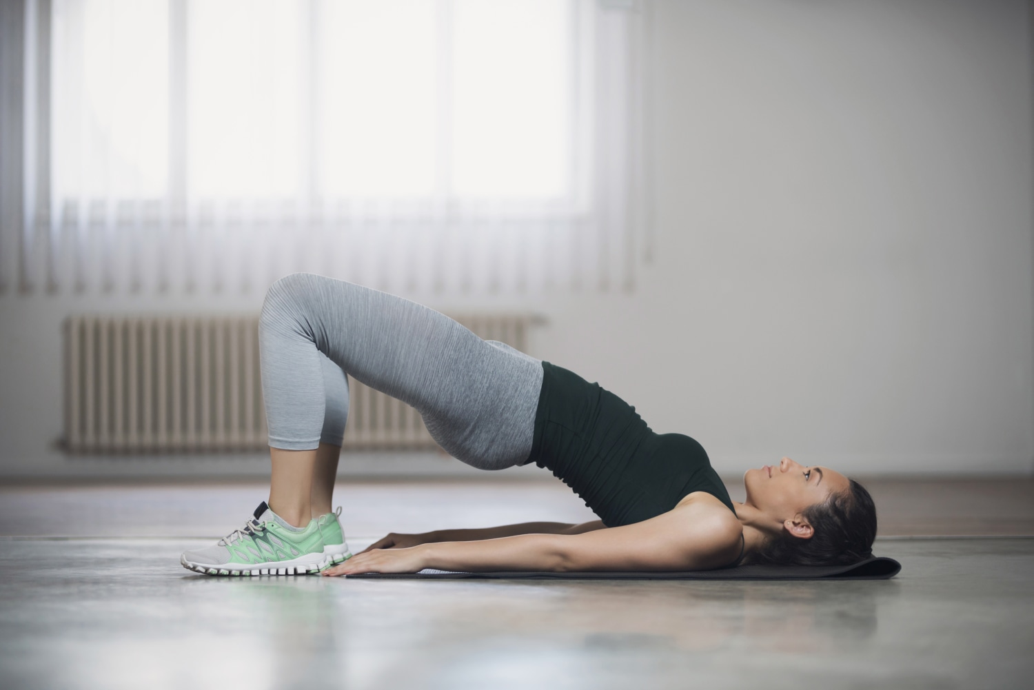 Classical pilates mat online workout: The double straight leg lower lift