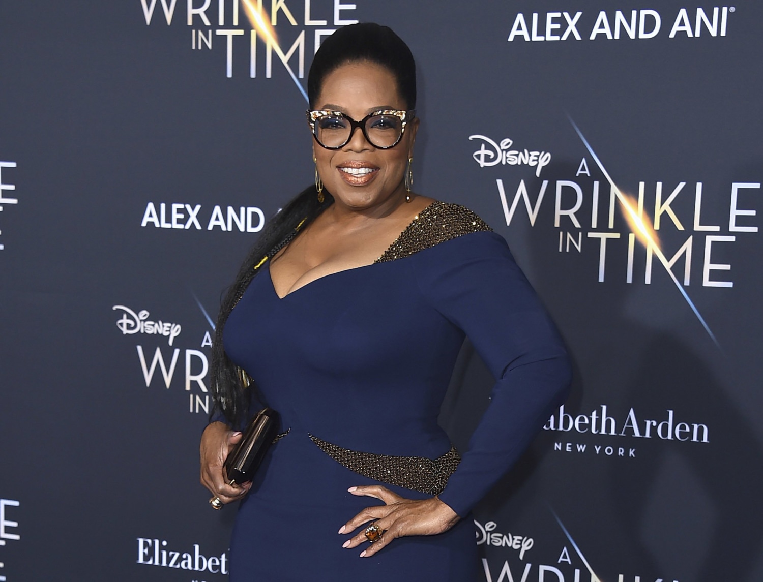 Oprah Winfrey signs mega-deal with Apple for original programming