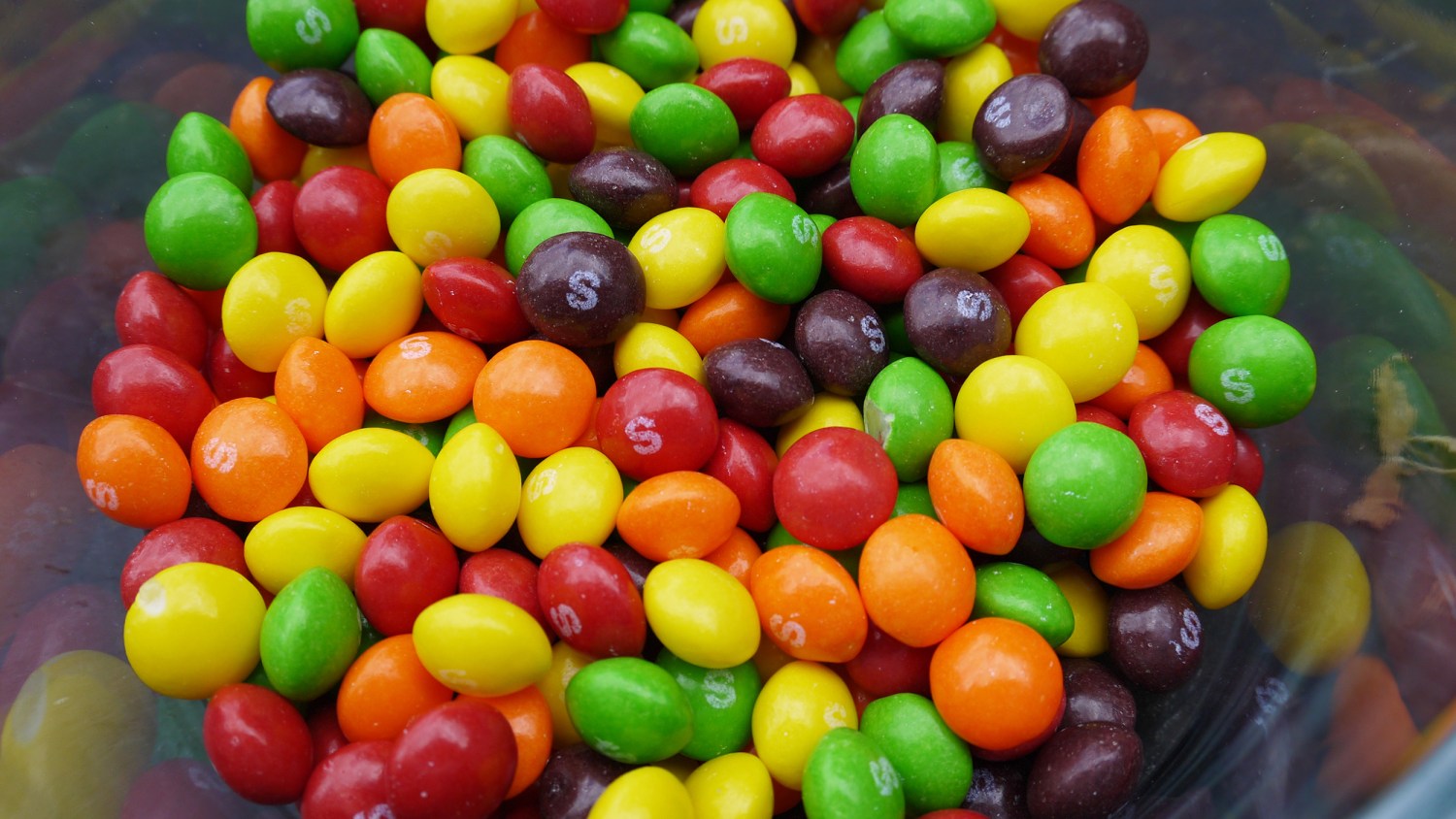 10 News First Melbourne - Skittles allegedly contains the known