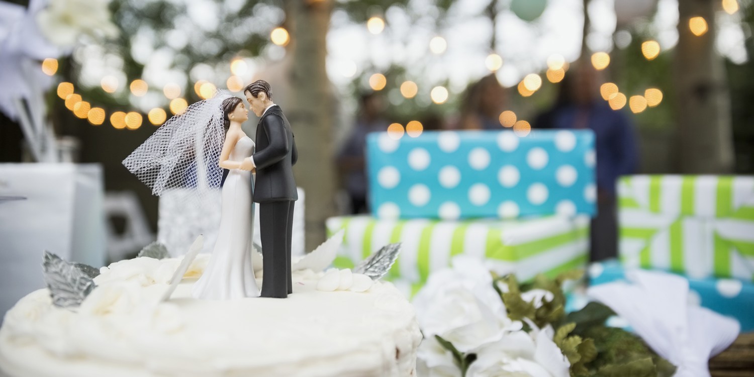 How Much Money Should You Give At A Wedding?