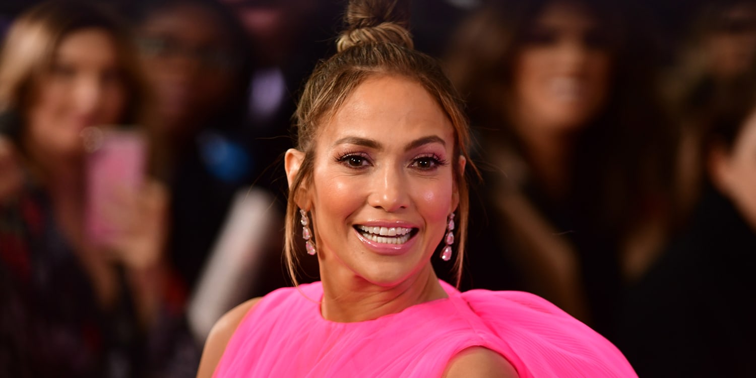 Jennifer Lopez stuns in breathtaking pink dress at 'Second Act' movie  premiere