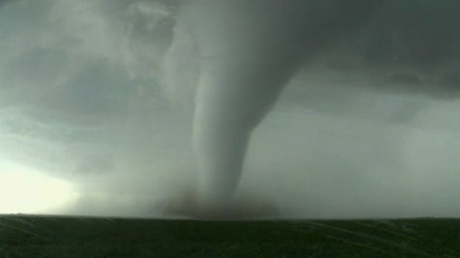 Cyclone vs. Tornado: Comparing Two Strong Storm Systems