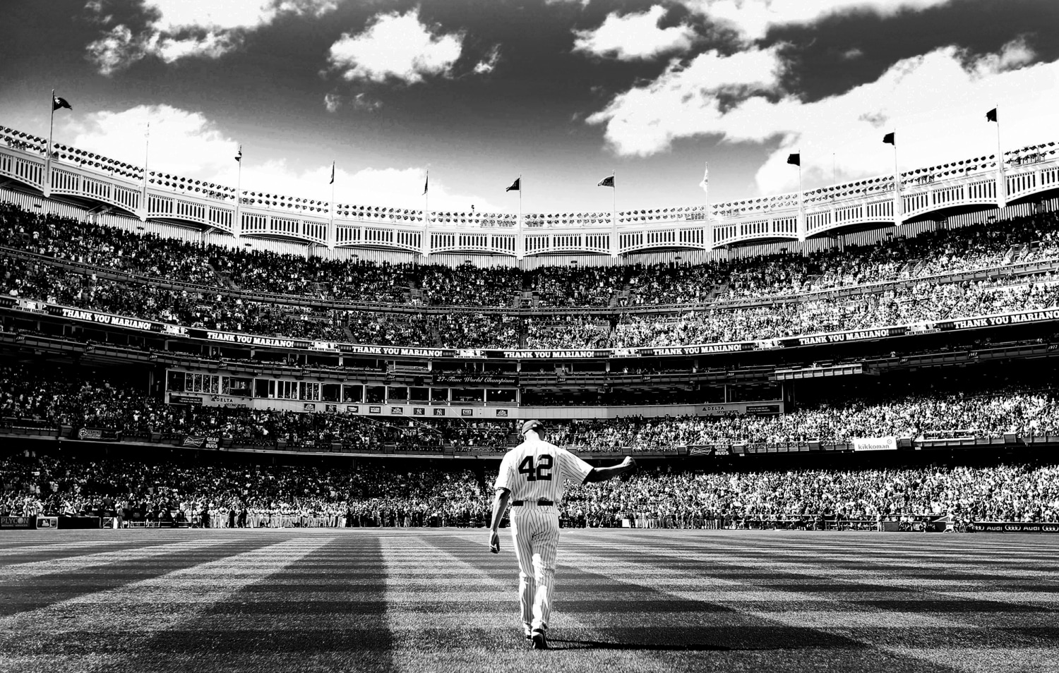 Mariano Rivera Showing Off His Cutter on Make a GIF