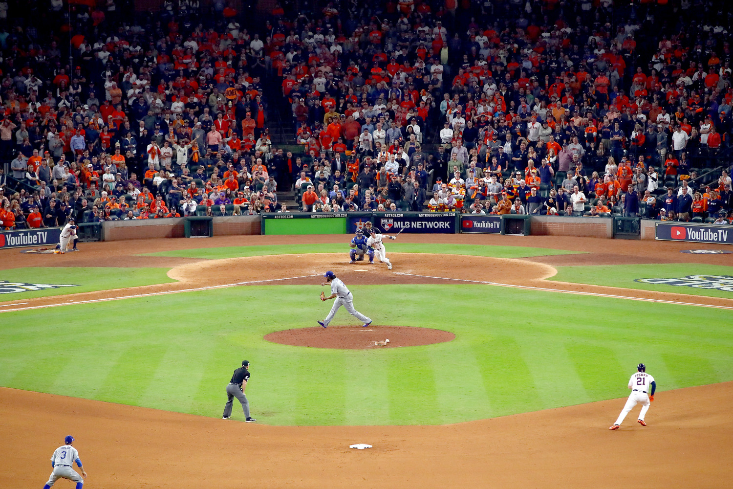 The Astros' alleged buzzer cheating is very effective in MLB The Show -  Polygon
