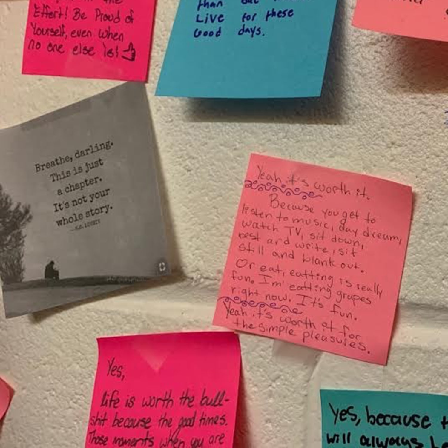 Sticky note responds to student's cry for help