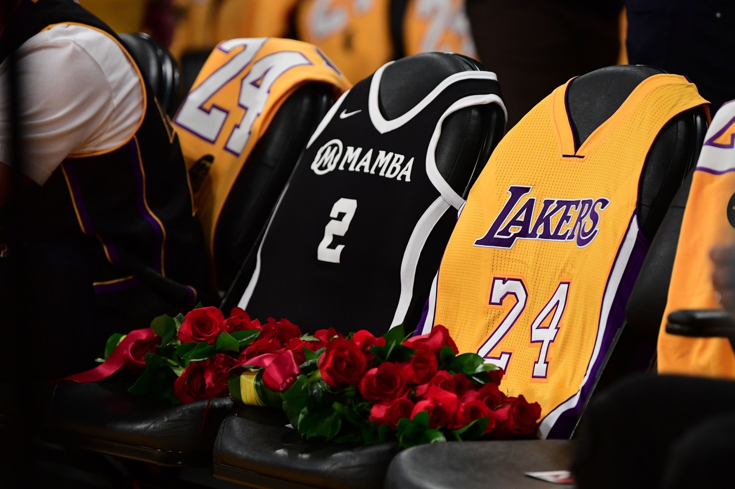 Lakers honor late NBA legend Kobe Bryant in emotional tribute