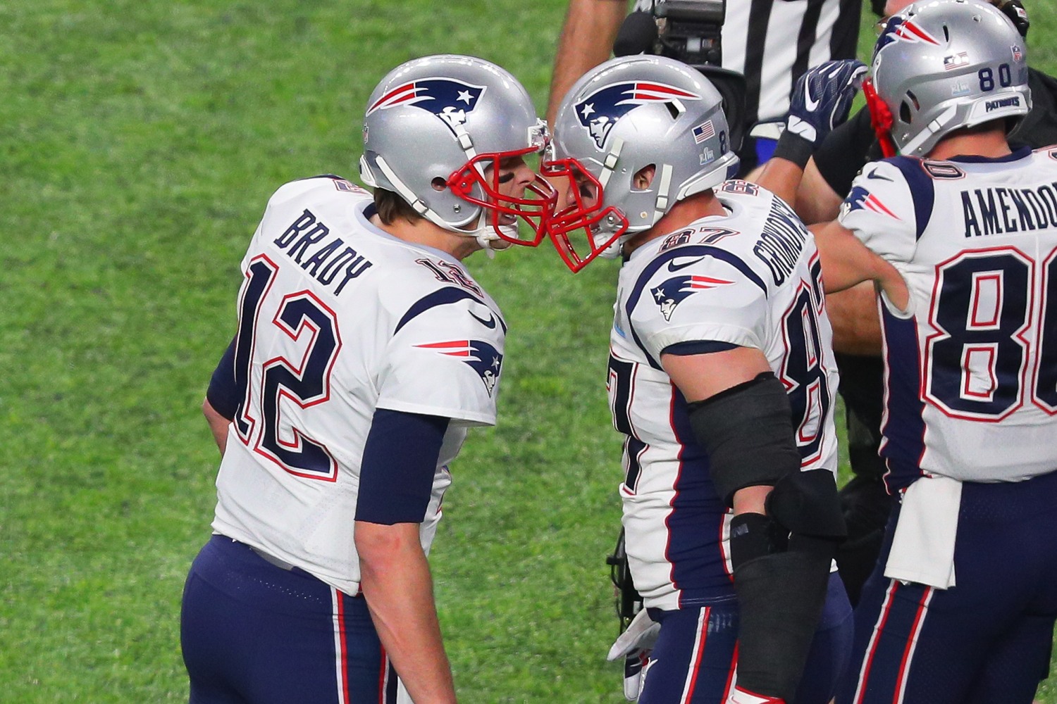 AP Sports Briefs: Gronk to reunite with Brady in Tampa