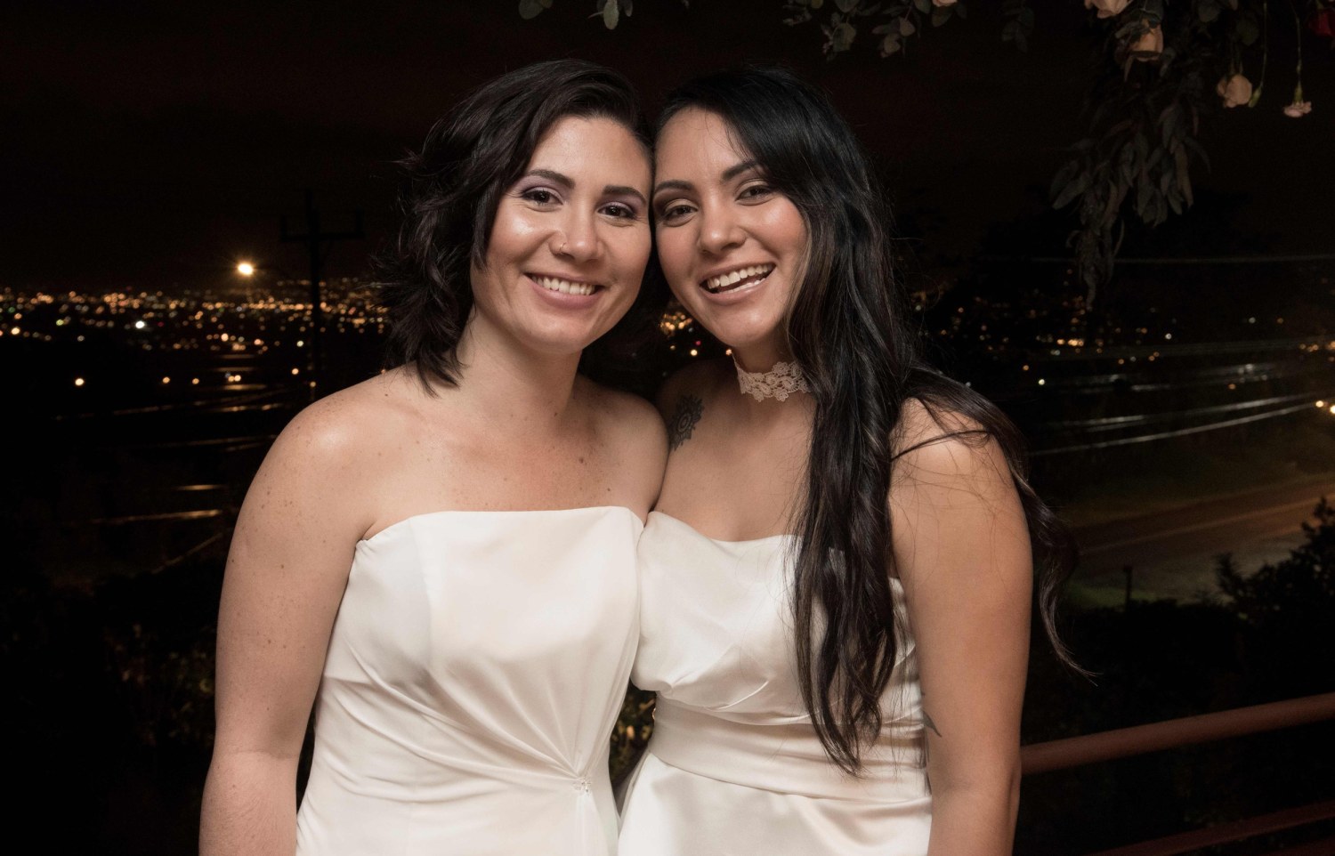 Lesbian couple become Costa Ricas first same-sex spouses photo