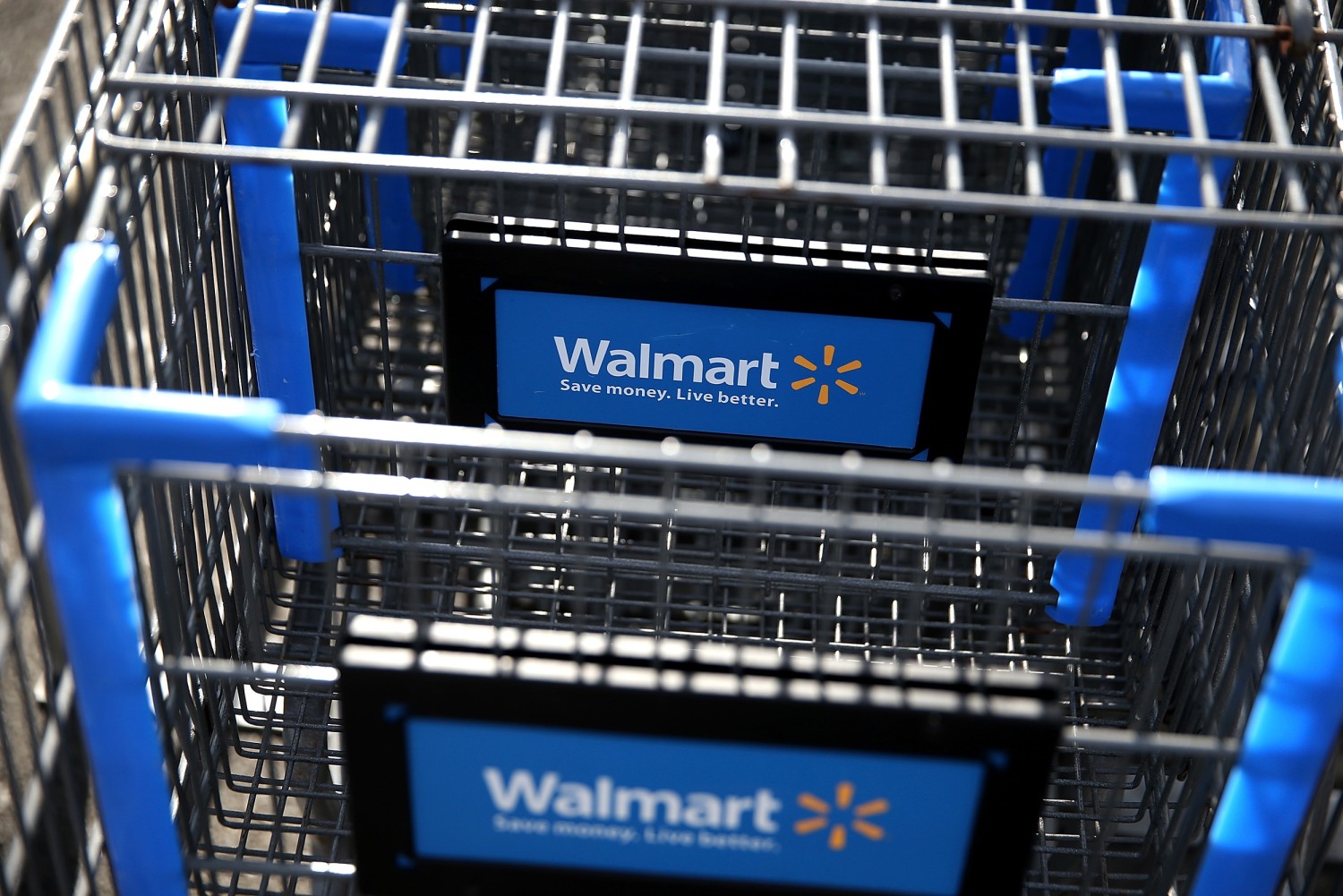 Florida face mask law: Mesh-mask man goes to Walmart as protest