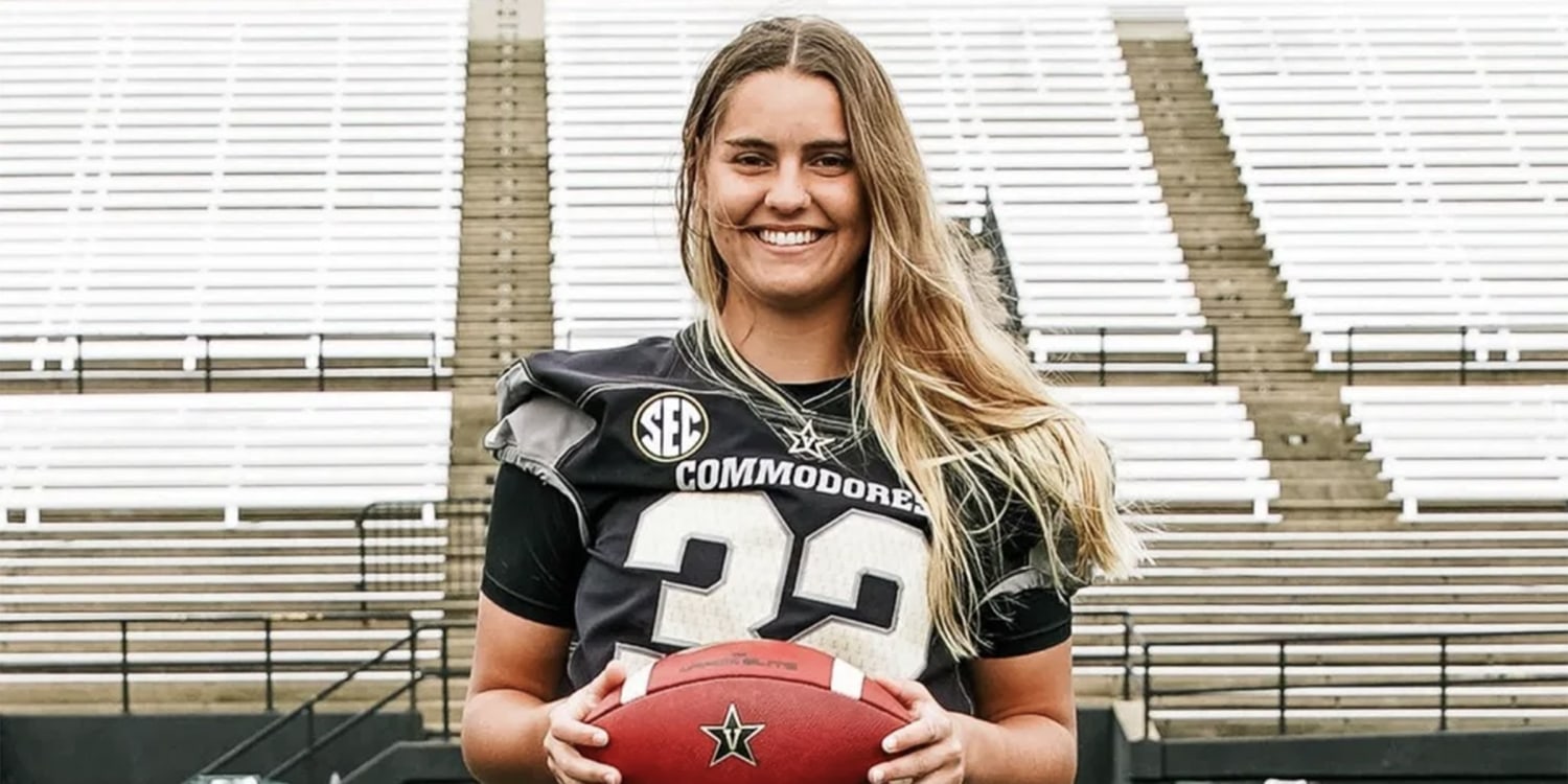 NFL Brasil on X: JOGUE COMO UMA GAROTA! 💪♀️ Sarah Fuller, goleira do time  feminino de futebol da universidade de Vanderbilt, vestirá o uniforme do  time de Futebol Americano e será a