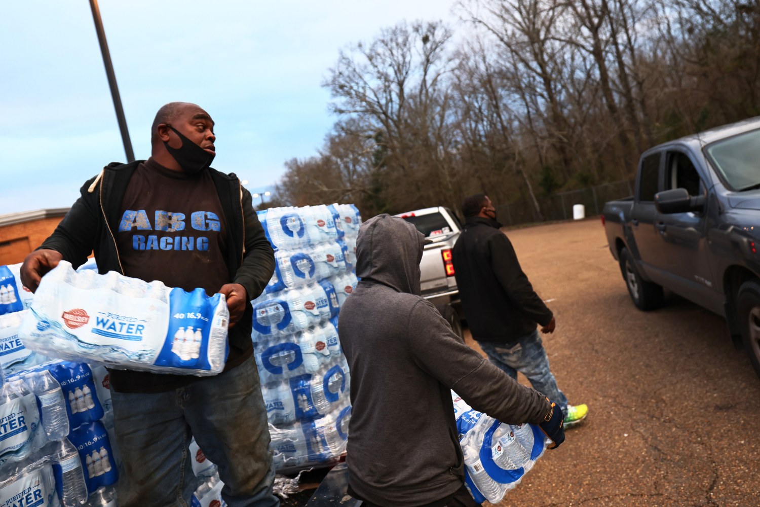 A month without water: In Jackson, Mississippi, struggling