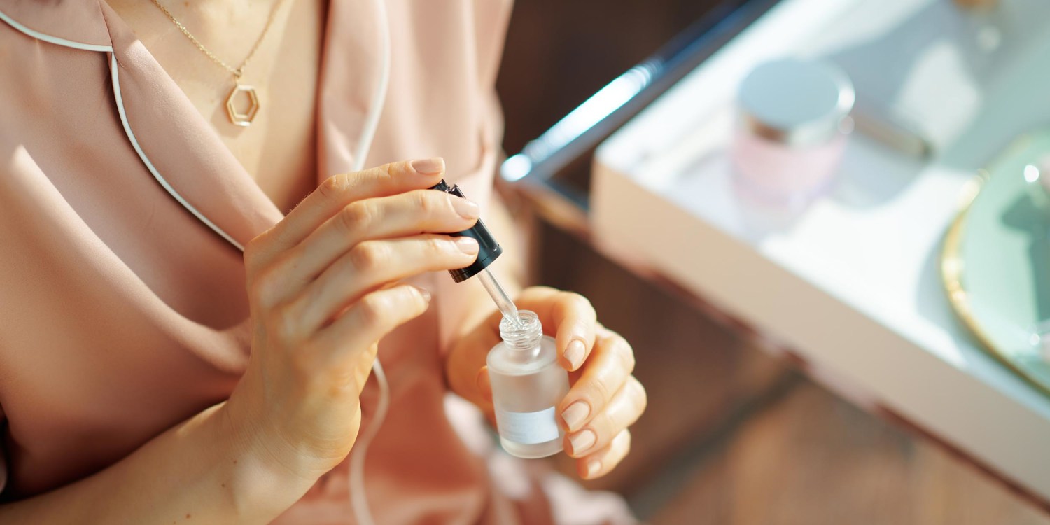 The 13 best vitamin C serums glowing skin, according to derms