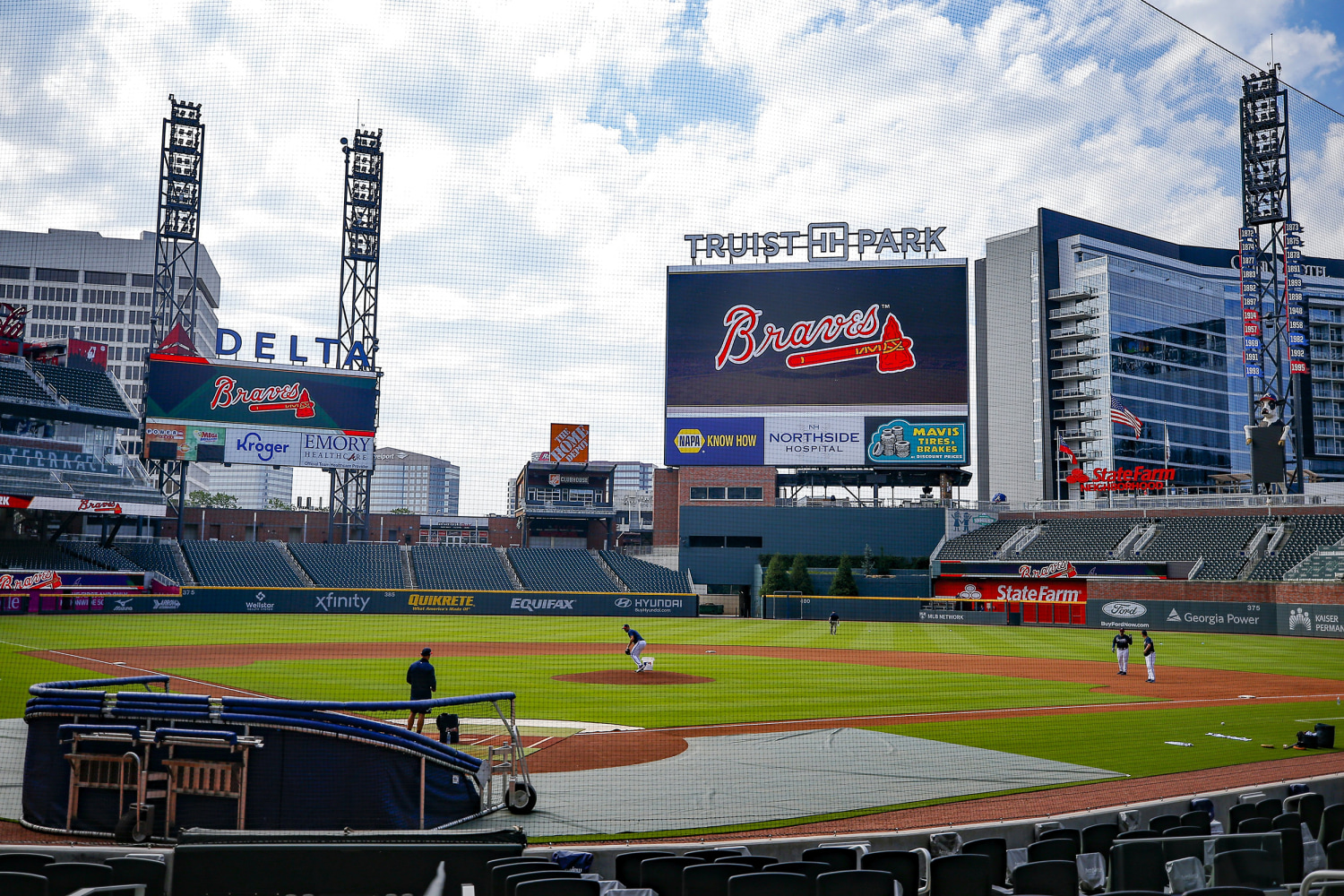 BASEBALL'S OPENING DAY FEATURES THREE HORNETS ON MAJOR LEAGUE