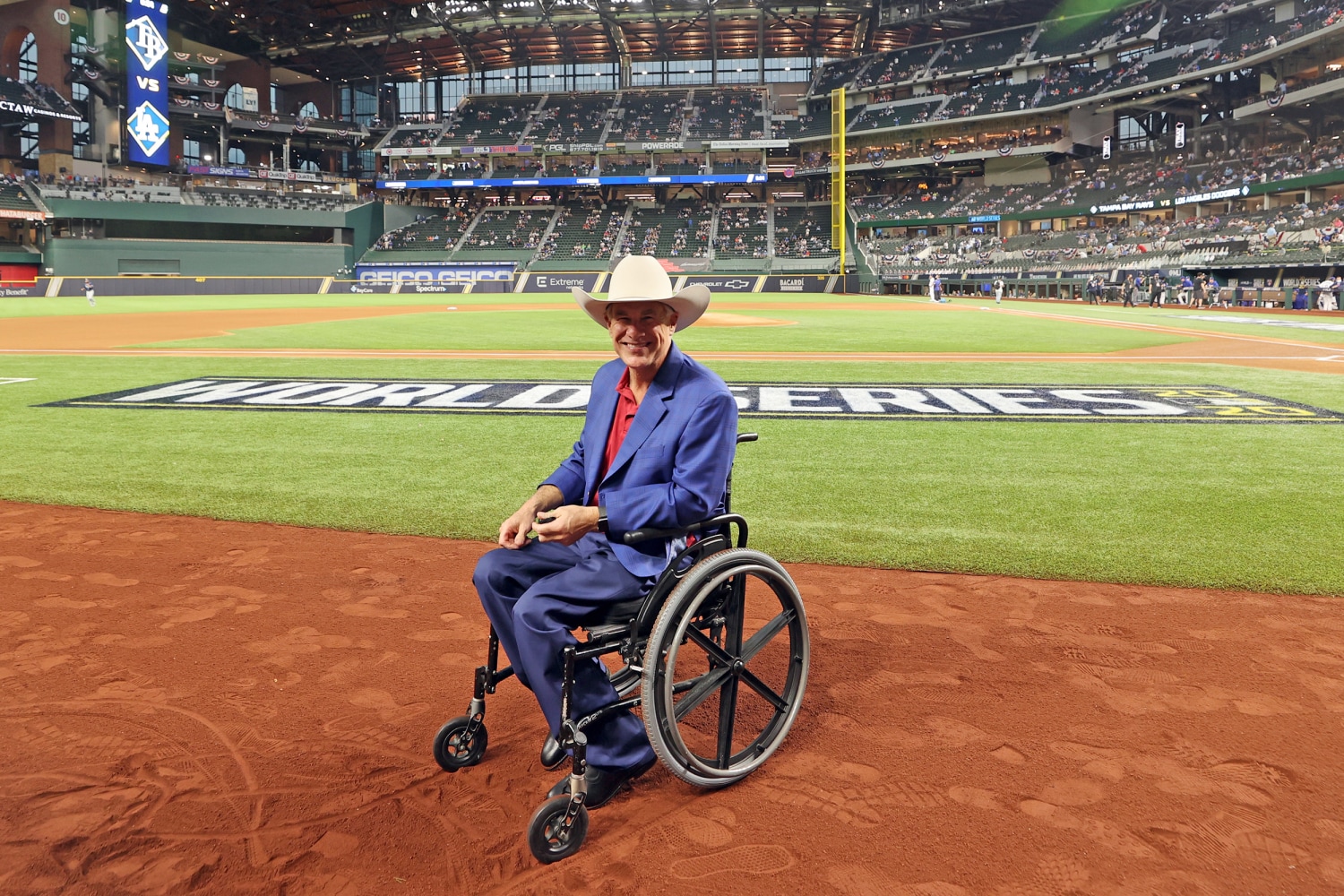 Abbott boycotts Rangers Opening Day - Lone Star Ball