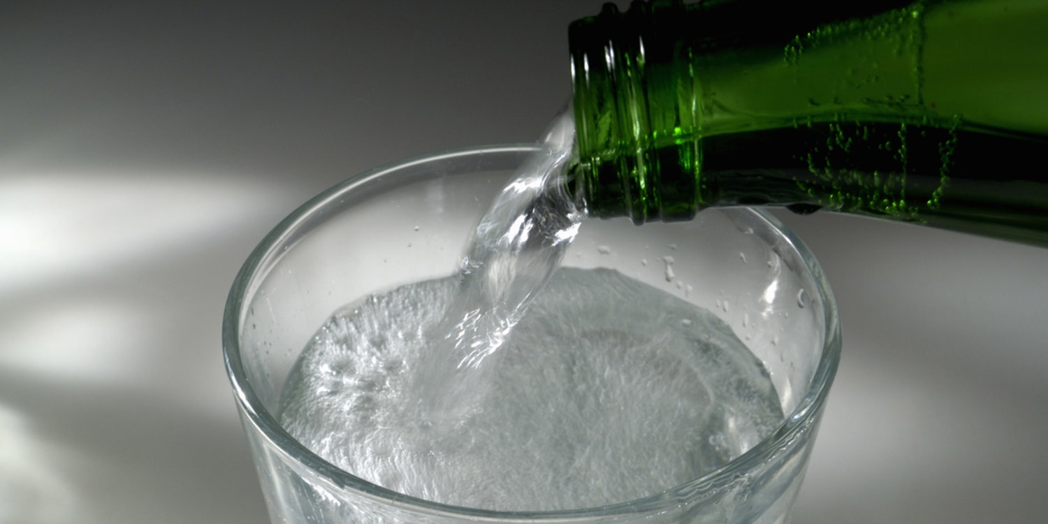 Can sparkling water lead to bloat?