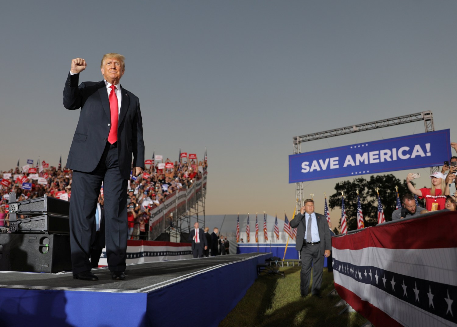 As Trump's grip on the GOP tightens, Washington Republicans shrug