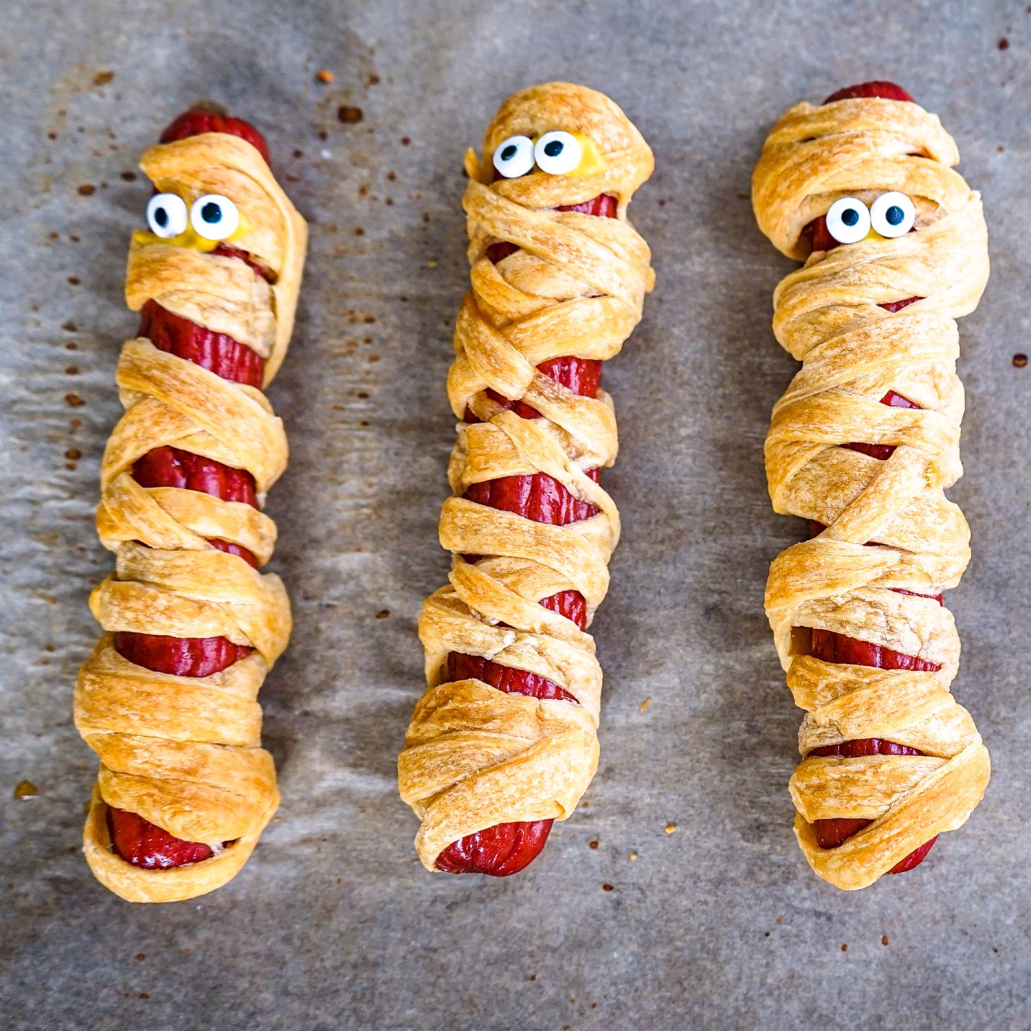 50 Easy Halloween Appetizers for a Spooky Start to Festivities