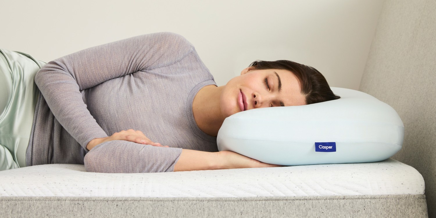 8 Best Sitting-Up Bed Pillows, Tested By Editors