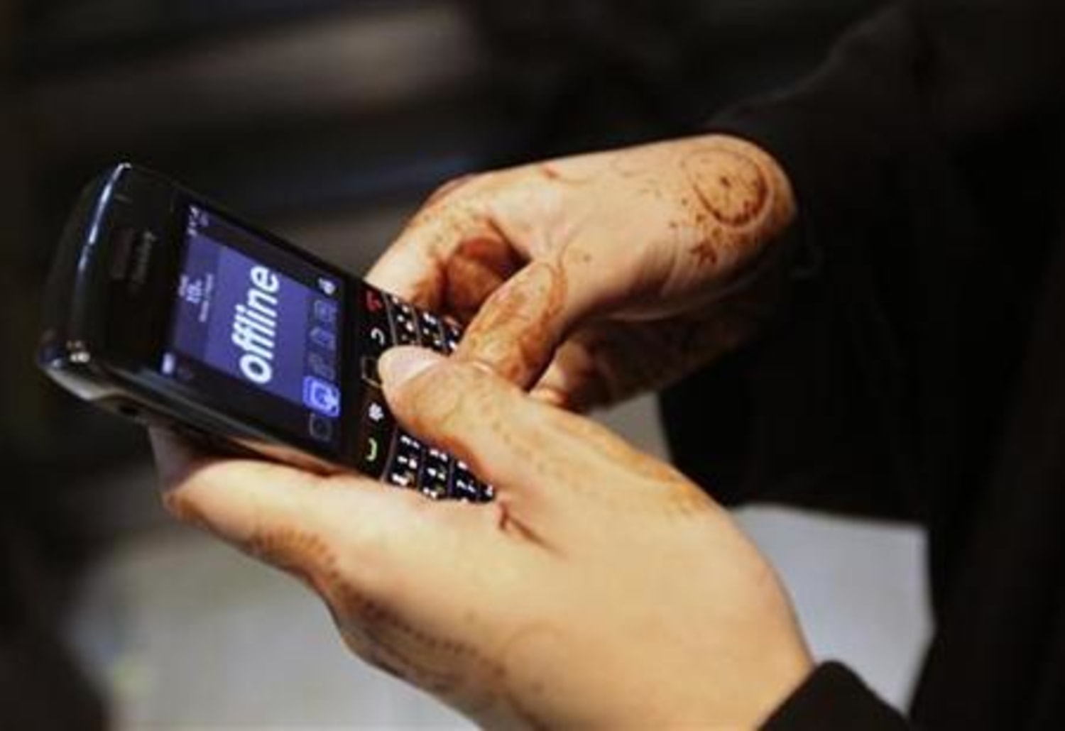 BlackBerry will block porn, let UAE monitor e-mail