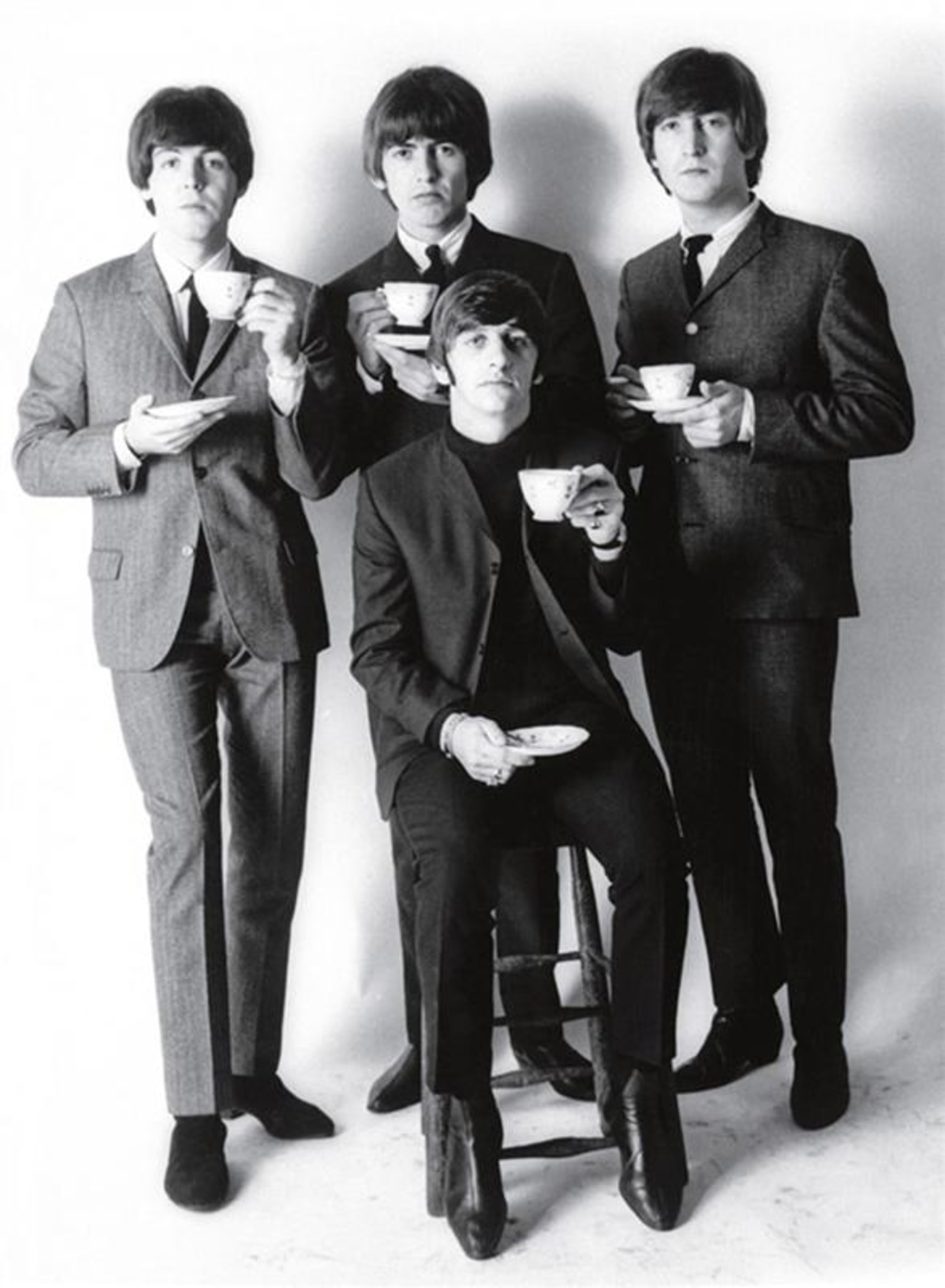 The Beatles: In Pictures: Mirrorpix: 9781781454848: Amazon