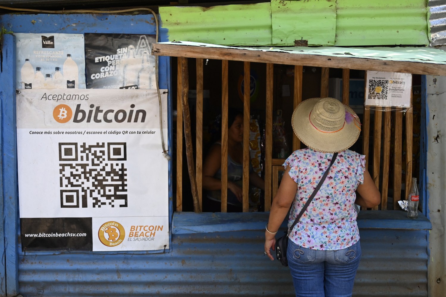 El Salvador hits snags as it adopts bitcoin as official currency, first  country to do so