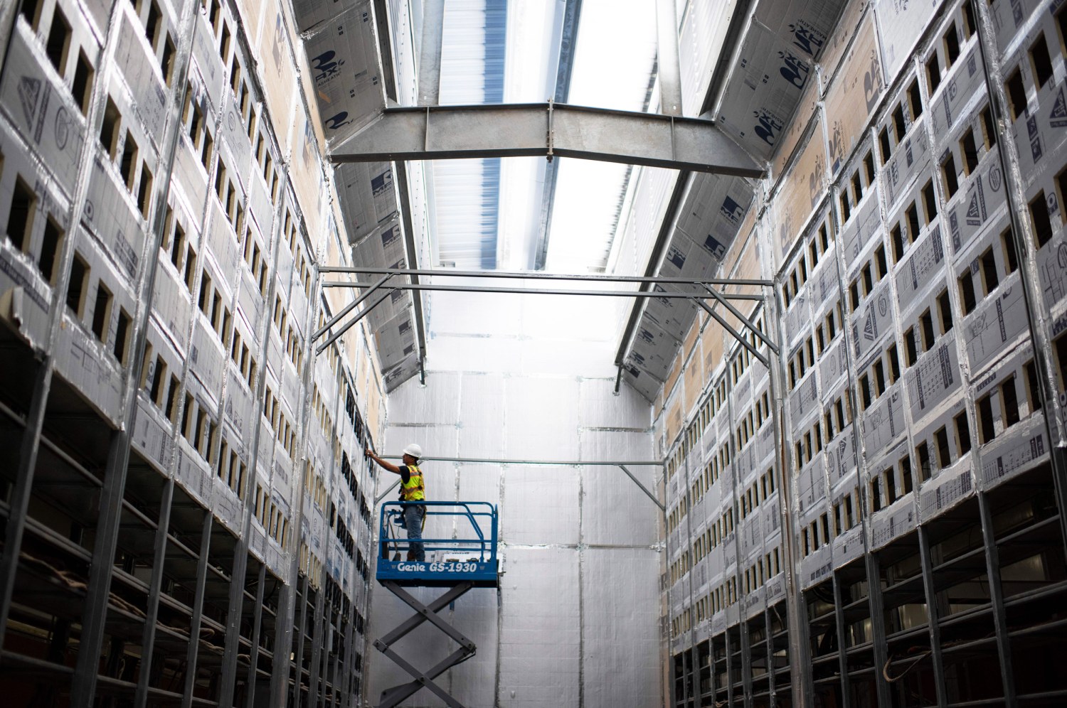 The U.S. seized a record $1 billion of bitcoin a year ago. Its value has  tripled.