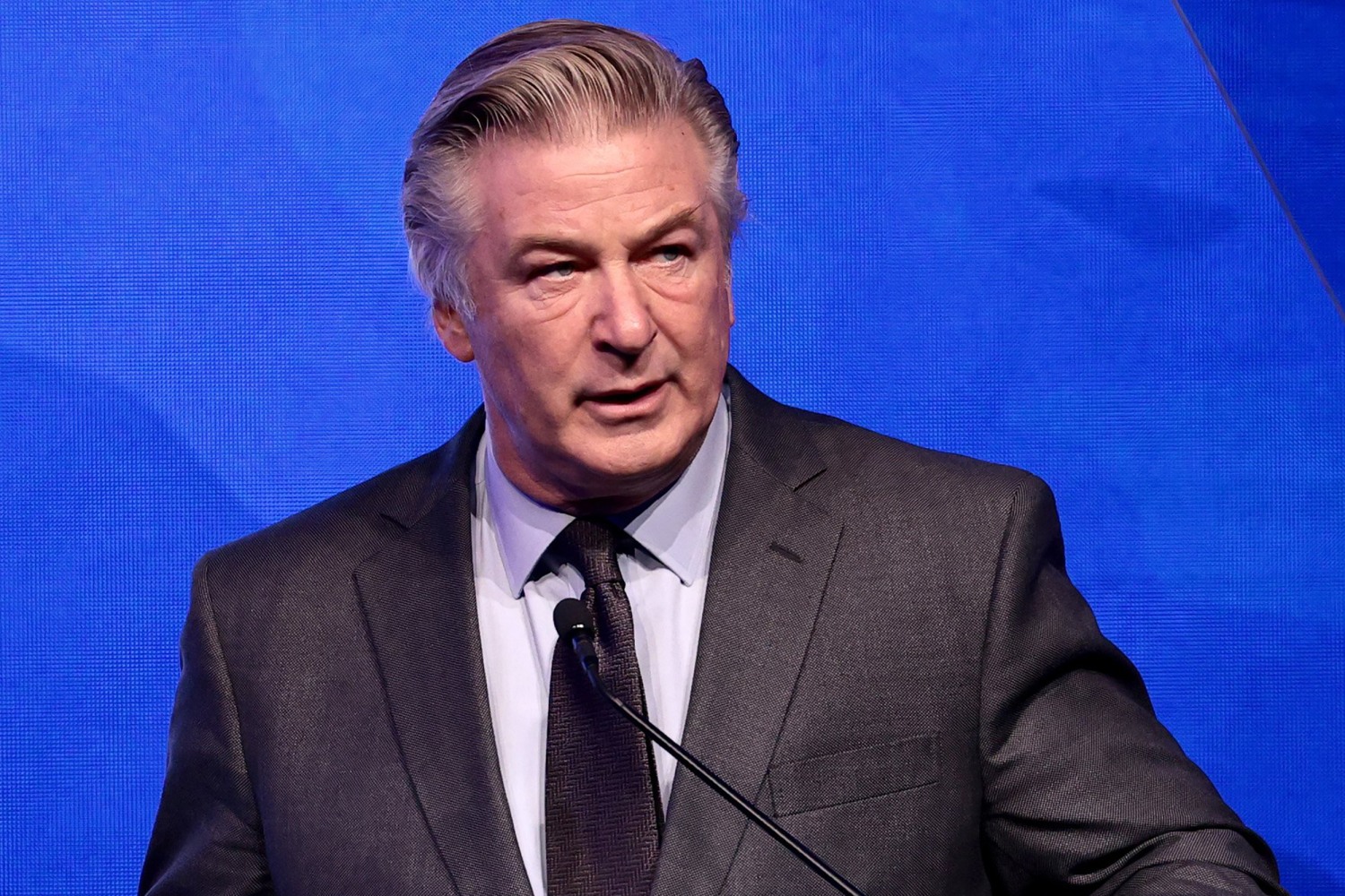 Alec Baldwin Compares Oscars to 'Jerry Springer' Show after Will Smith Slaps Chris Rock Alec Baldwin Compares Oscars to 'Jerry Springer' Show after Will Smith Slaps Chris Rock