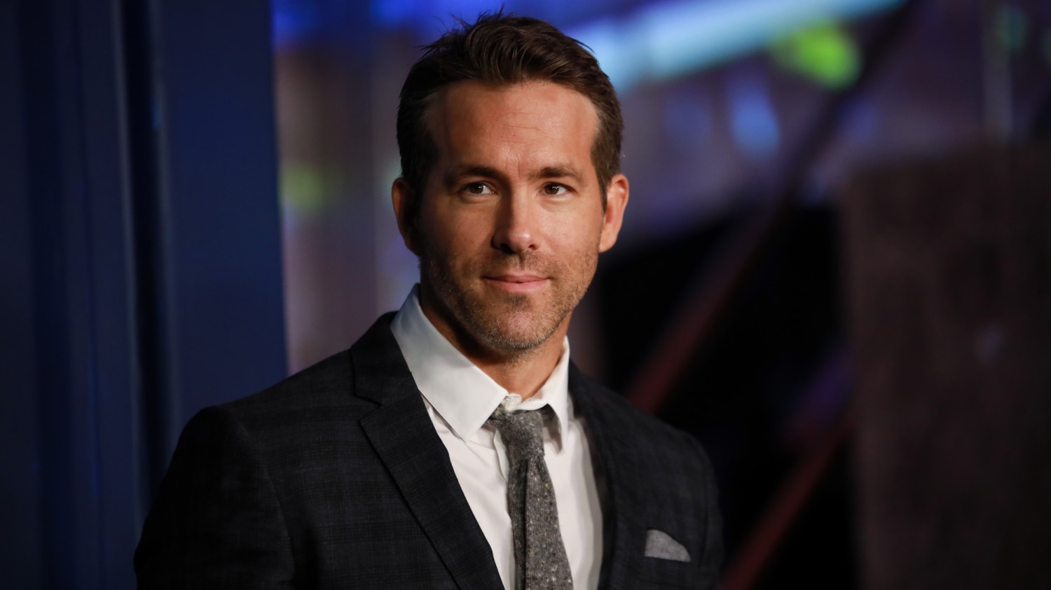 Ryan Reynolds Says He Gets Mistaken For Ben Affleck At This One Nyc Pizzeria 