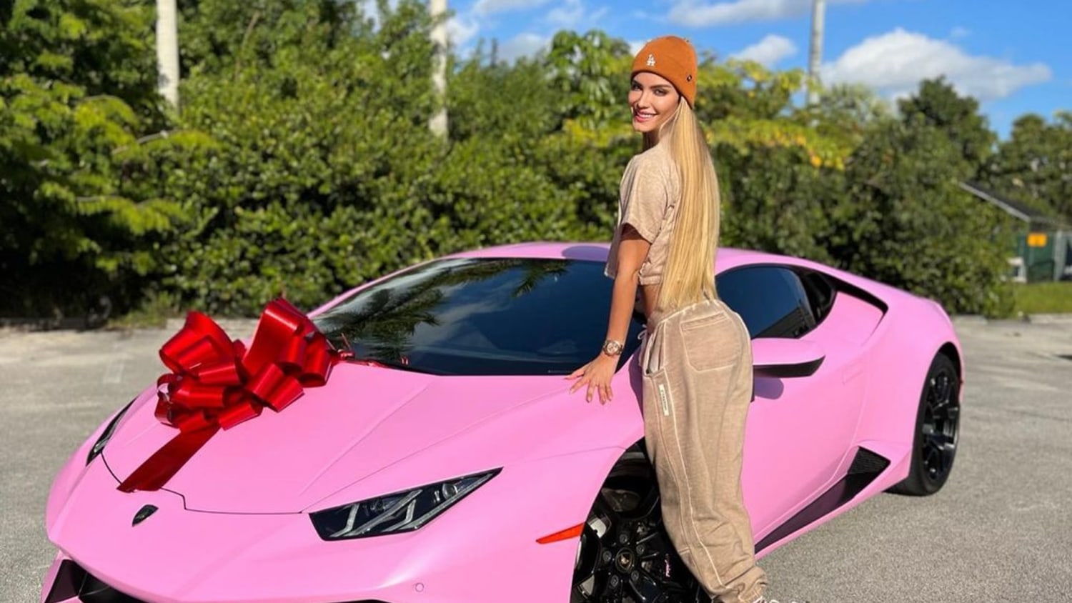 Nicky Jam le regaló un auto de lujo a su novia esta Navidad