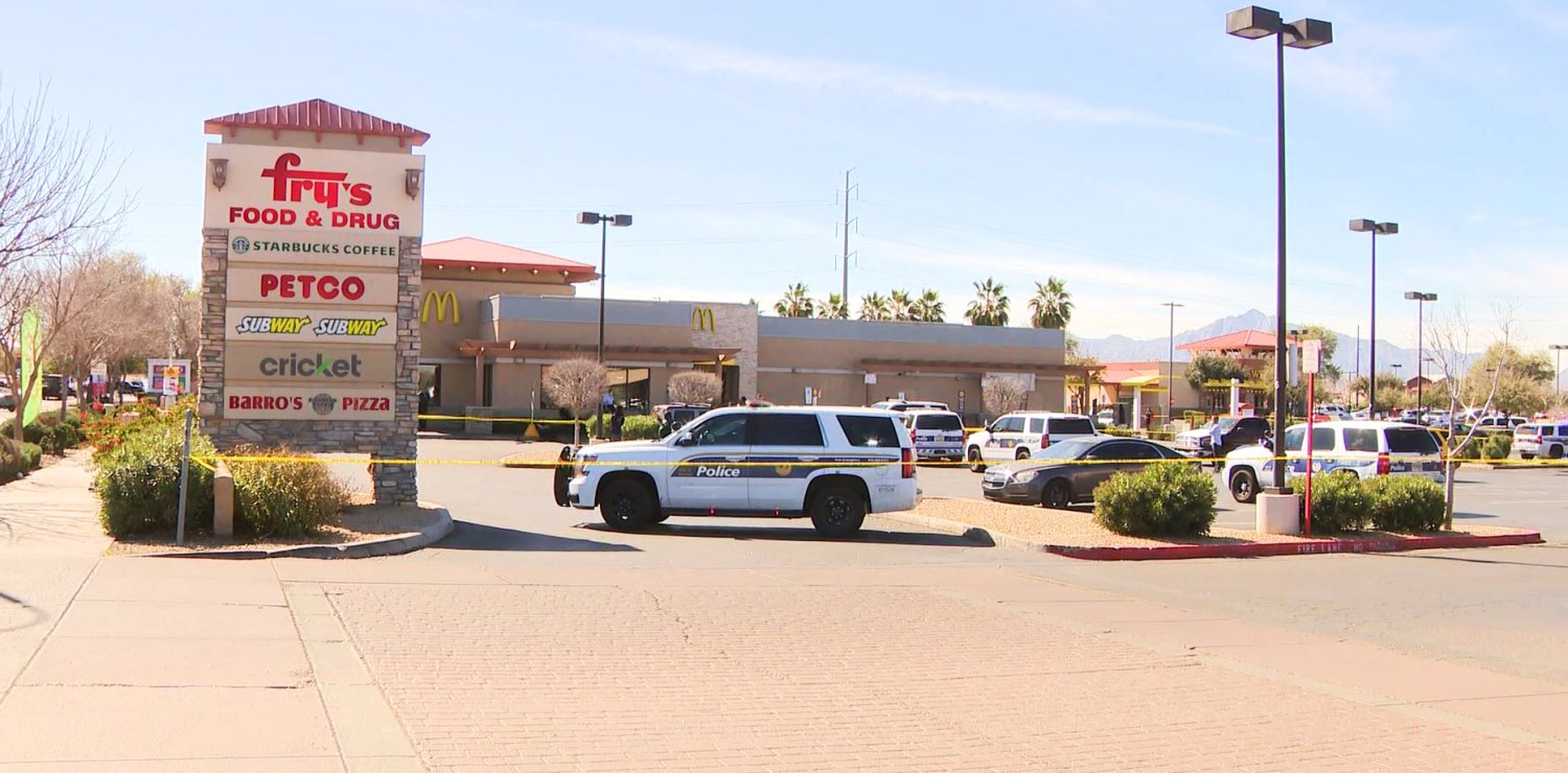 Mcdonald S Employee 16 Fatally Shot In Restroom Phoenix Police Say