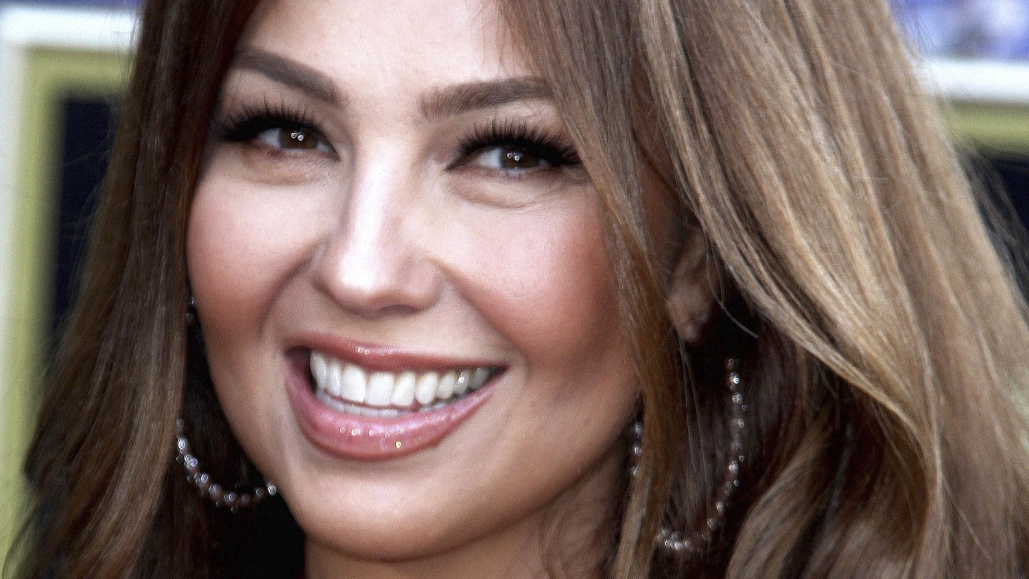 Thalia confiesa que su cuerpo se está deformando y pide ayuda