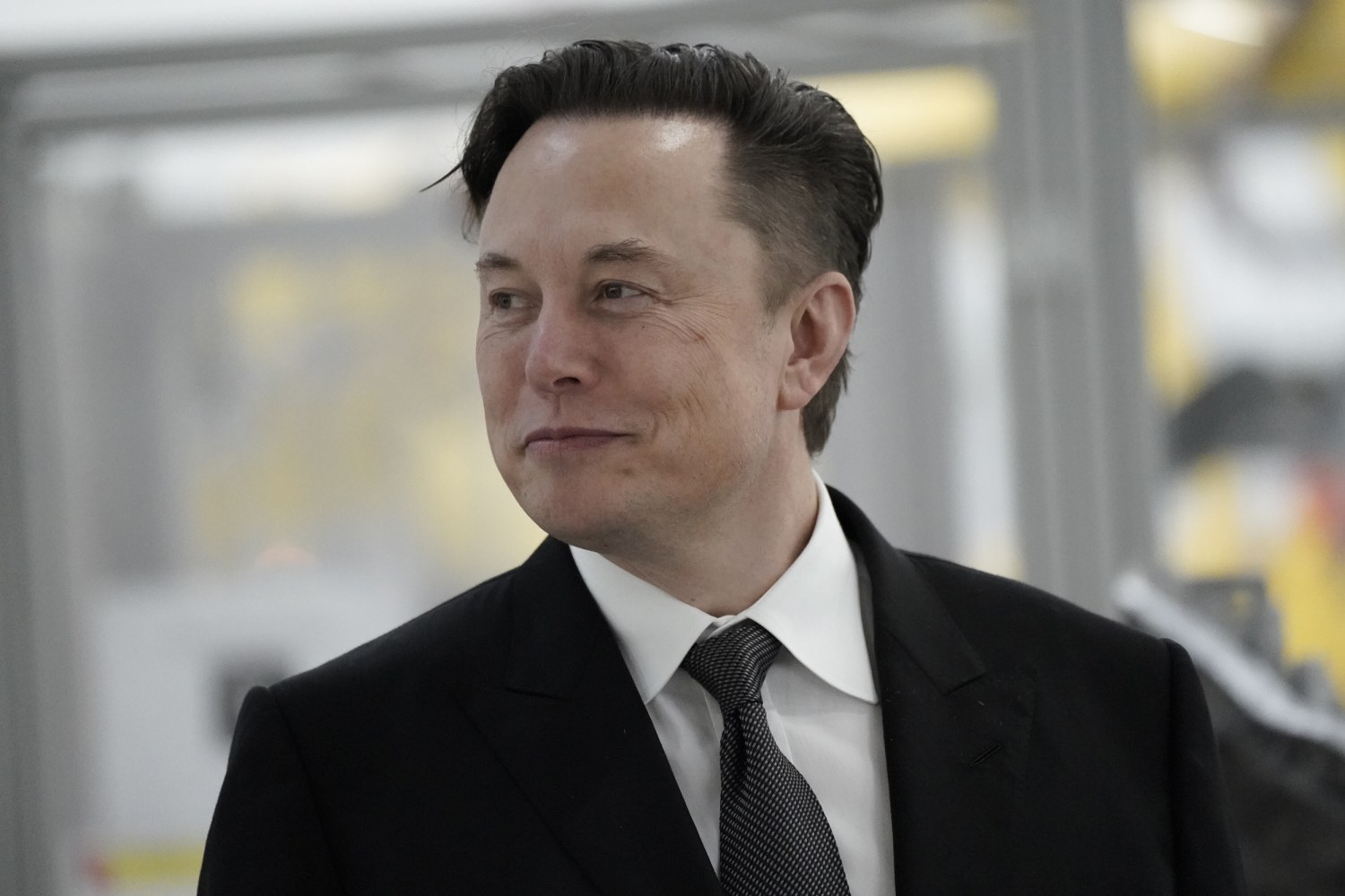 Elon Musk says he's secured $46.5 billion in financing to buy Twitter