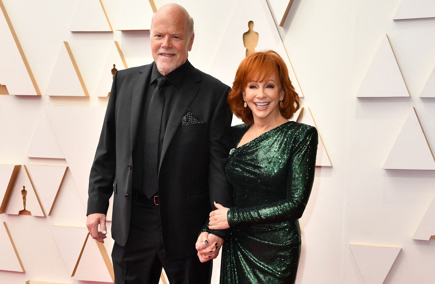 Reba McEntire Posts Before and After Pics with Boyfriend Rex Linn After  Oscars