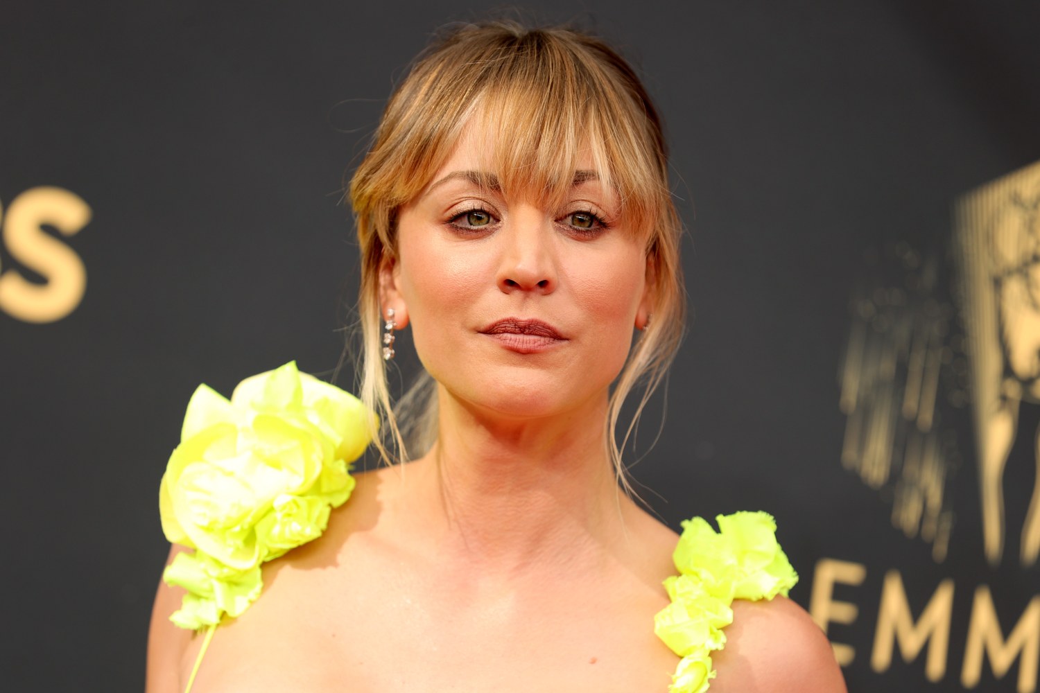 1500px x 1000px - Kaley Cuoco Said She 'Cried All Night' After Losing 'Knives Out 2' Role to  Kate Hudson