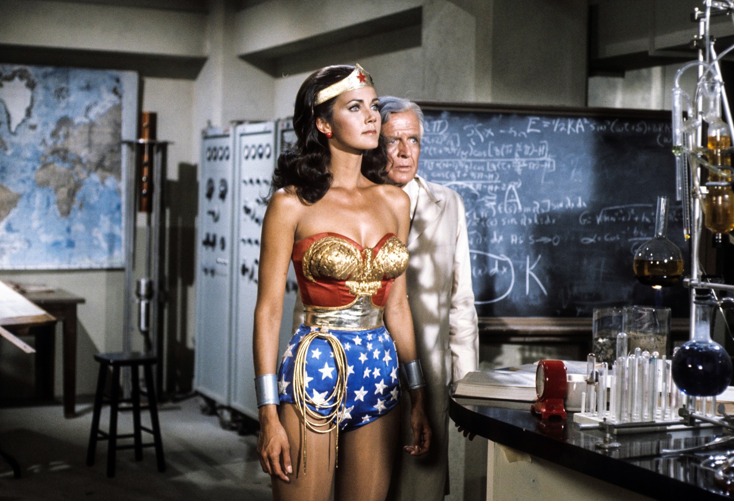 OG Wonder Woman Lynda Carter Set to Return in 'Wonder Woman 3' - HipLatina