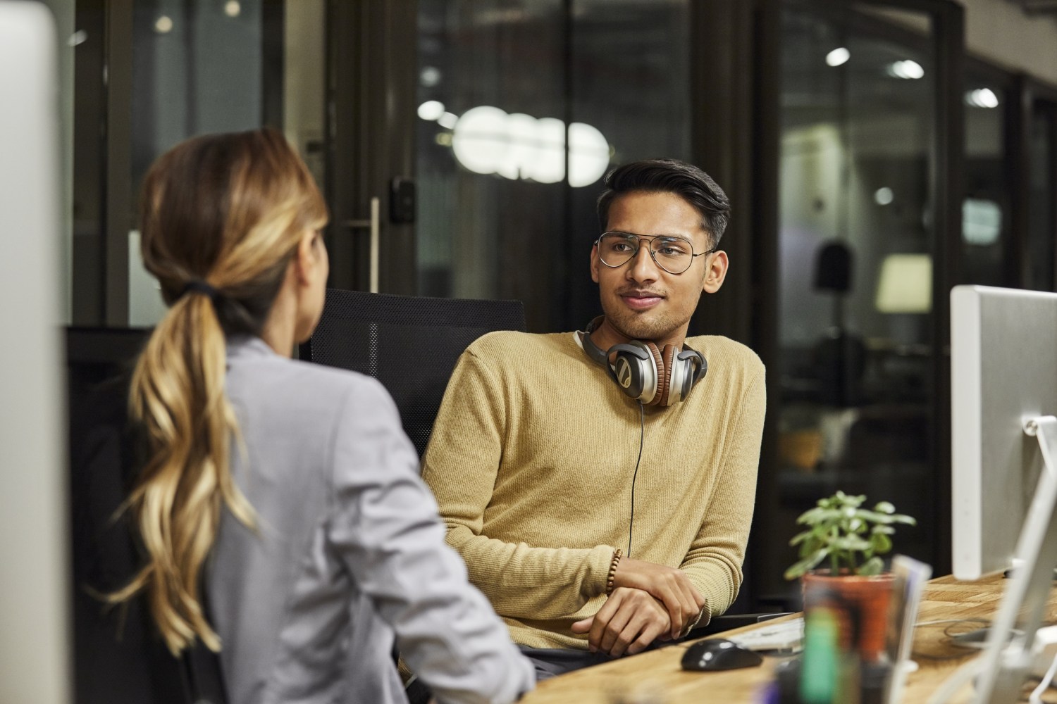 Cómo puede pedir un aumento de sueldo, incluso si está en su primer empleo  luego de graduarse
