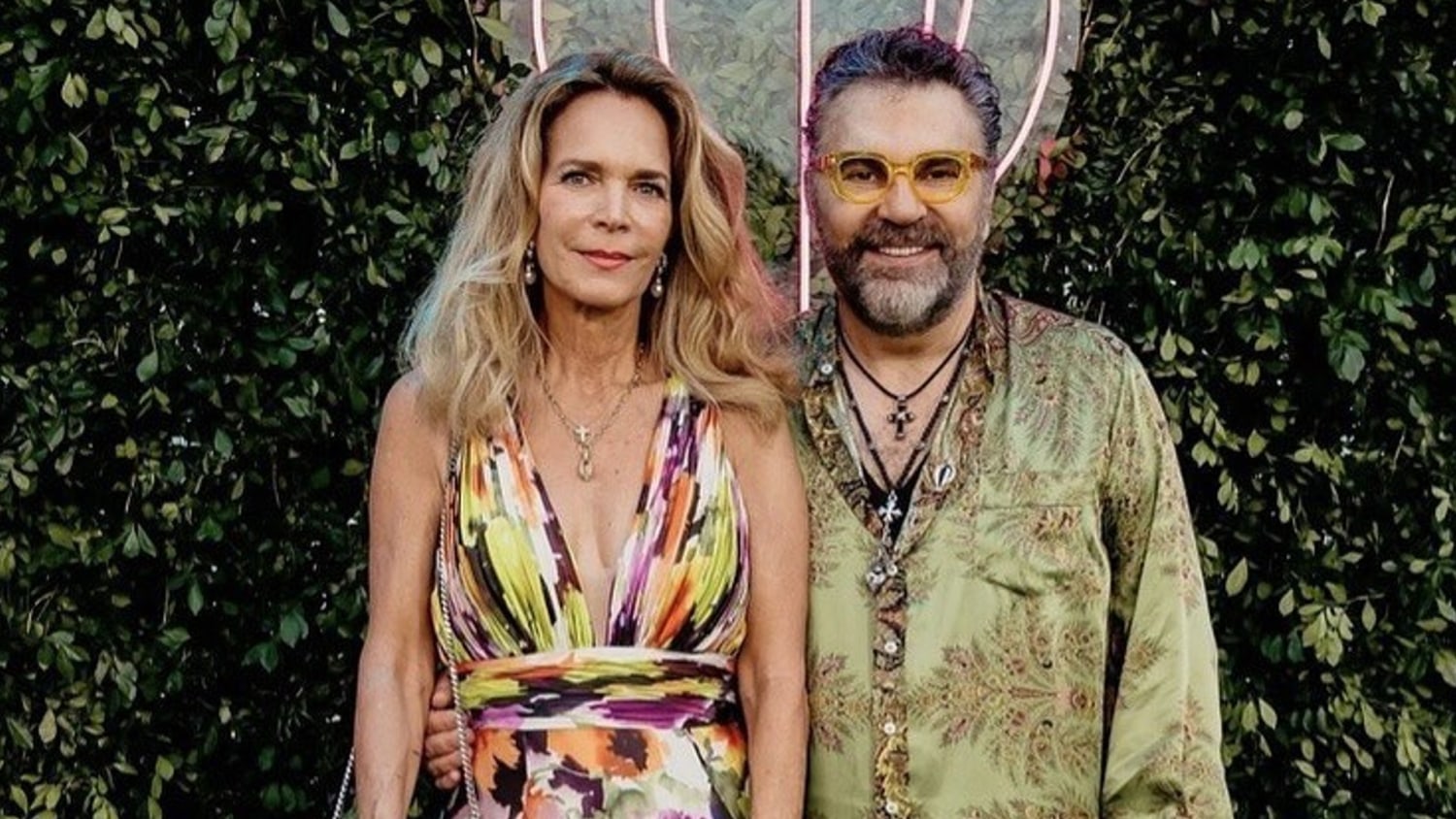 La novia de Manuel Mijares habla sobre su noviazgo y planes de boda
