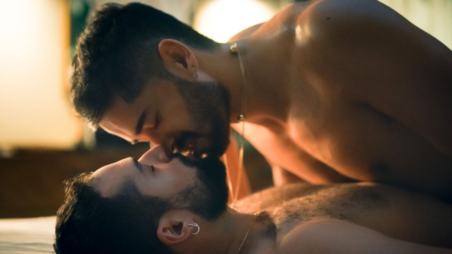 Hot Folk A Sex Blue Film - The 'Queer as Folk' Reboot Is Unapologetic About Queer Sex