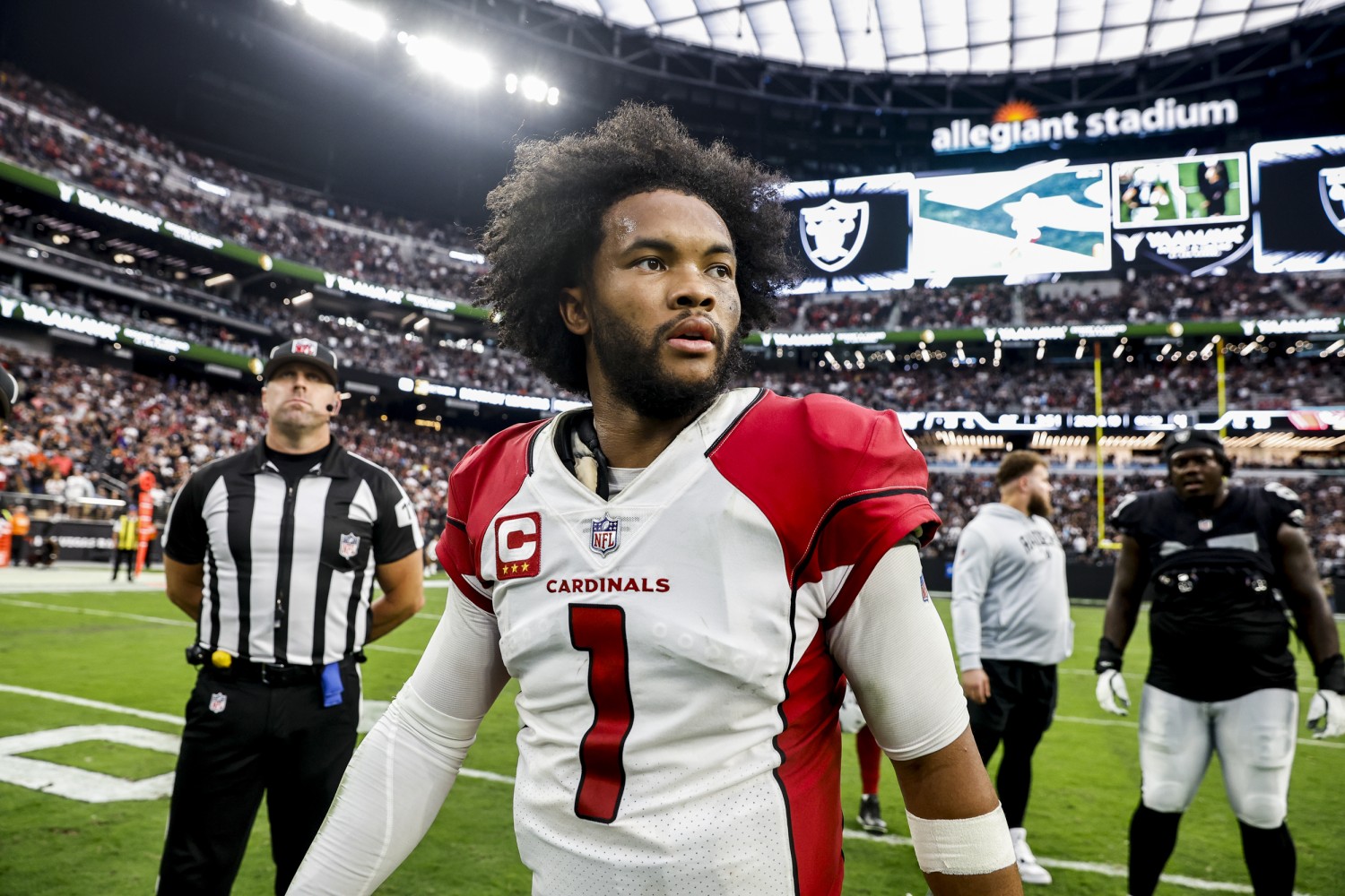 Police investigate allegation fan hit Kyler Murray during victory  celebration, Arizona Cardinals