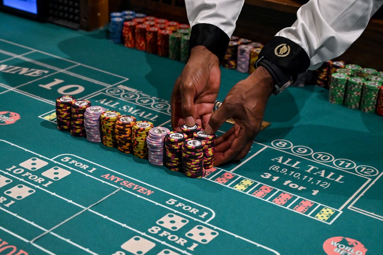 Men may gamble more money after a positive fortunetelling — even when they  don't believe it