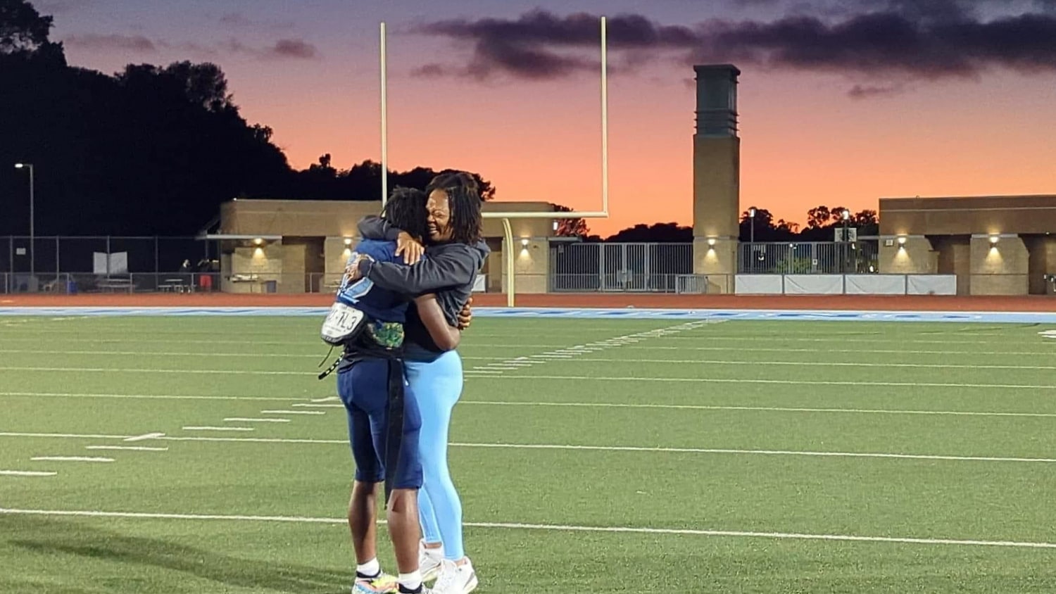 See the heartwarming reunion between a military mom and her son