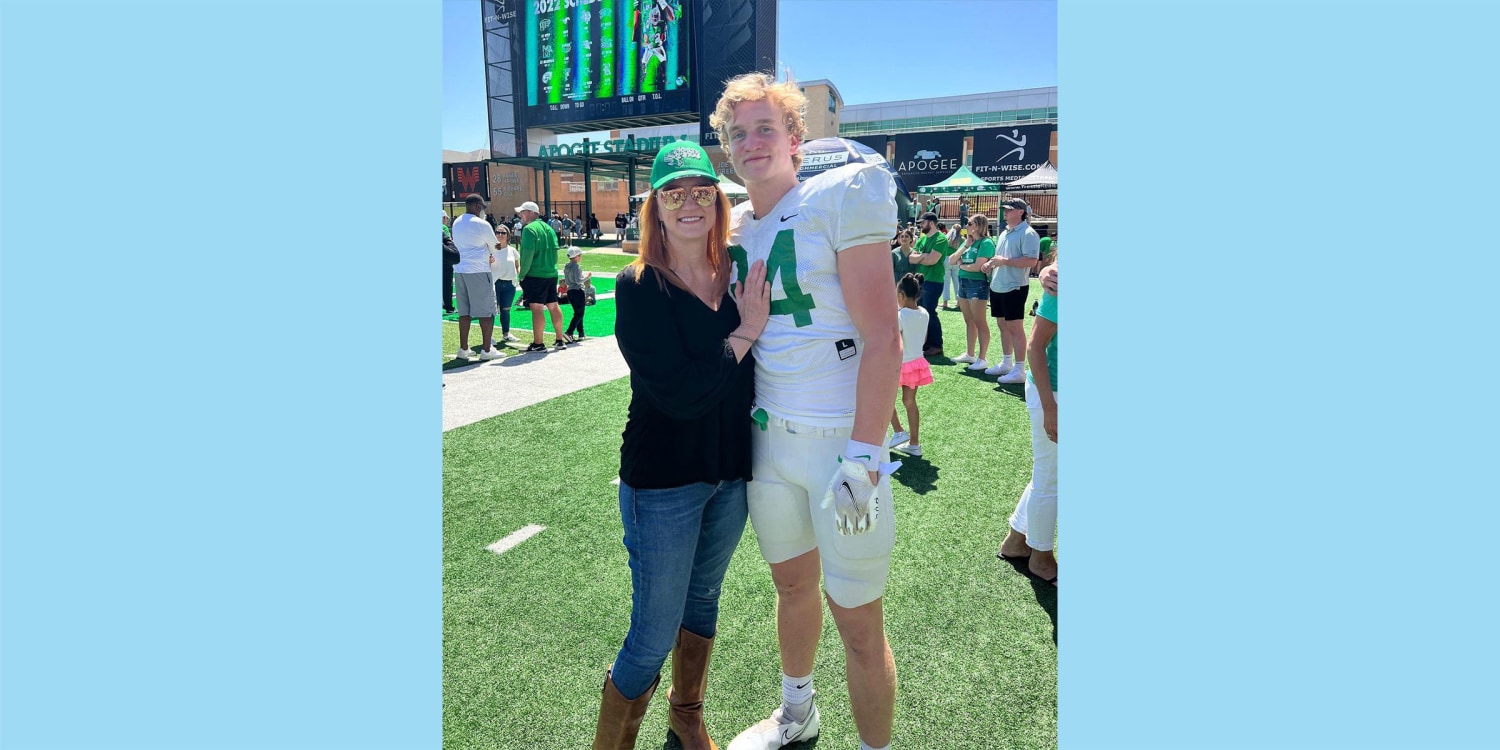 Pioneer Woman Ree Drummond Visits Son Bryce at College — and They Make a  Hilarious Pit Stop