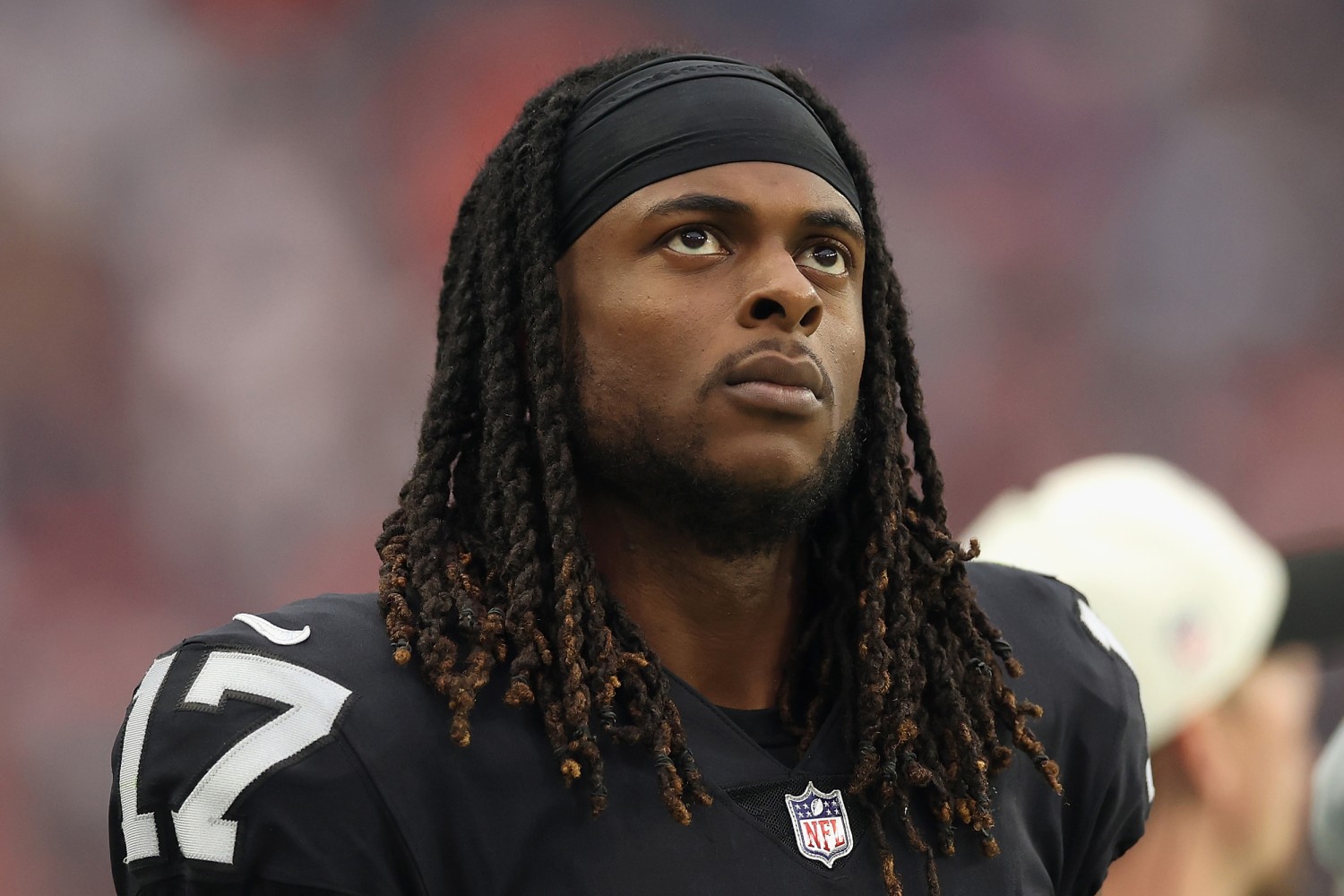 Photographer shoved to the ground by Las Vegas Raiders star Davante Adams files police report