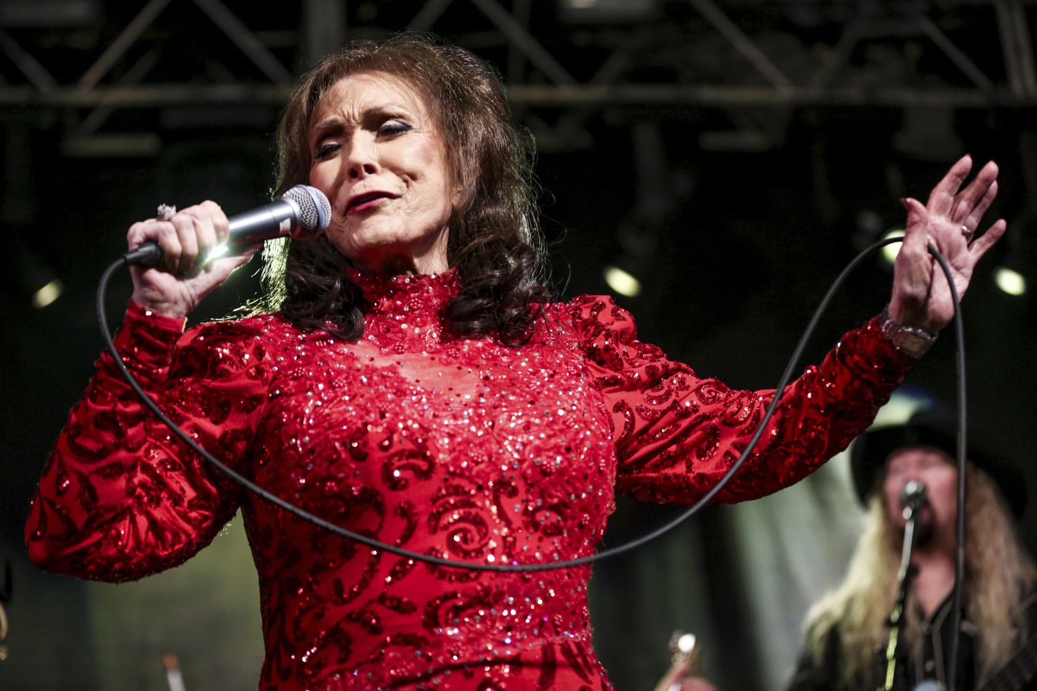 Loretta Lynn dies at age 90