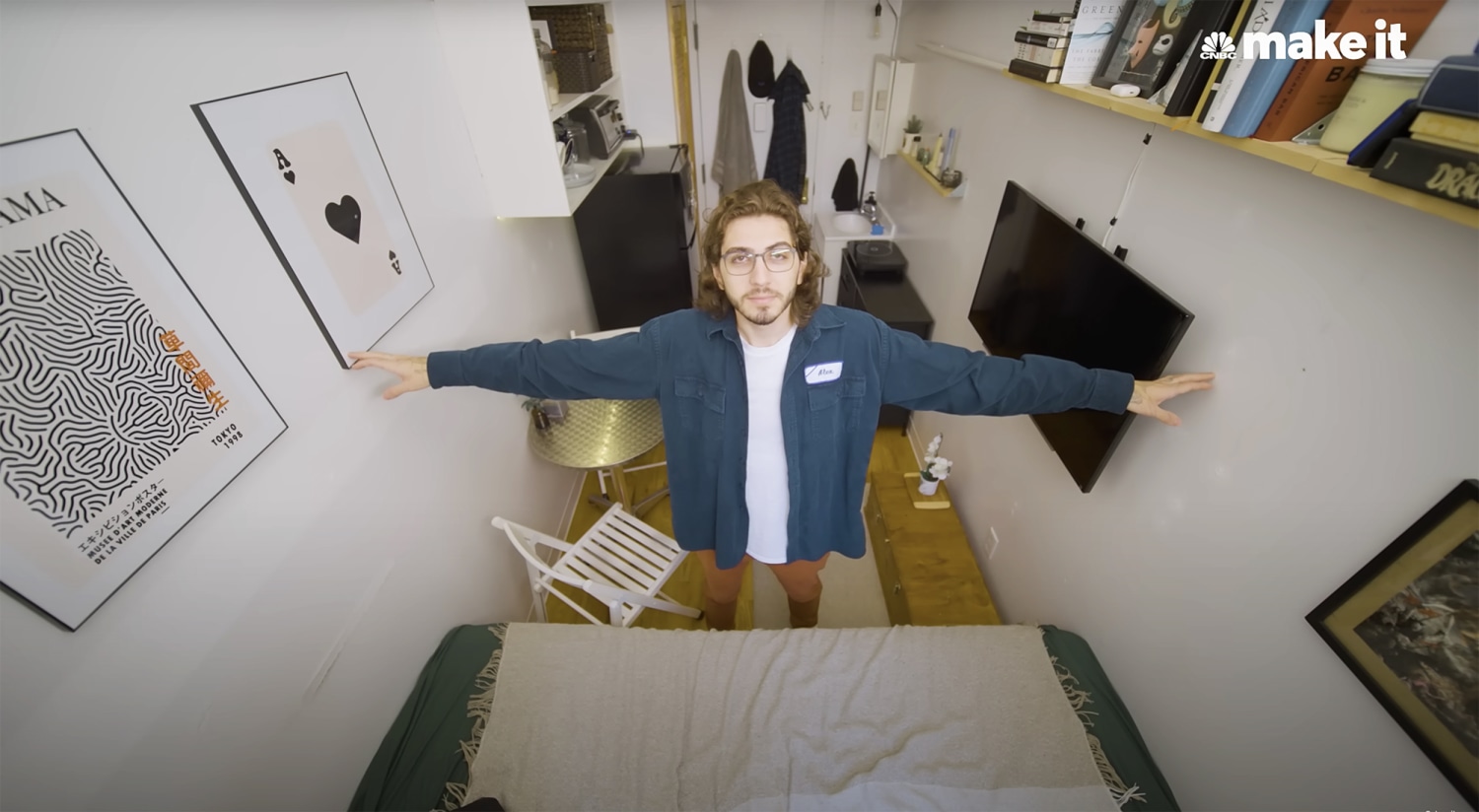 Man lives in 95 square foot apartment that costs 1 100 per month