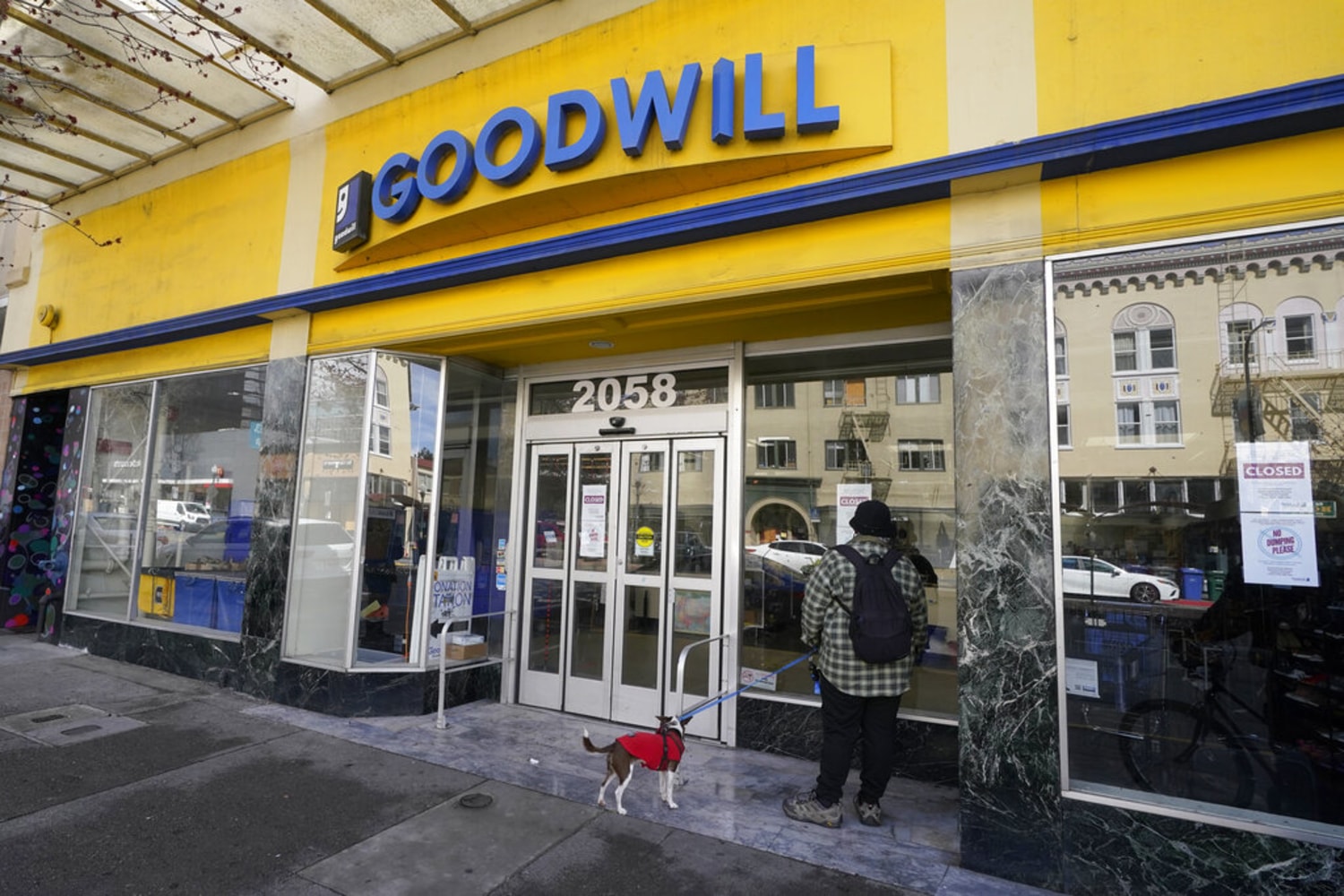 La tienda de segunda mano Goodwill se reinventa con las ventas en línea