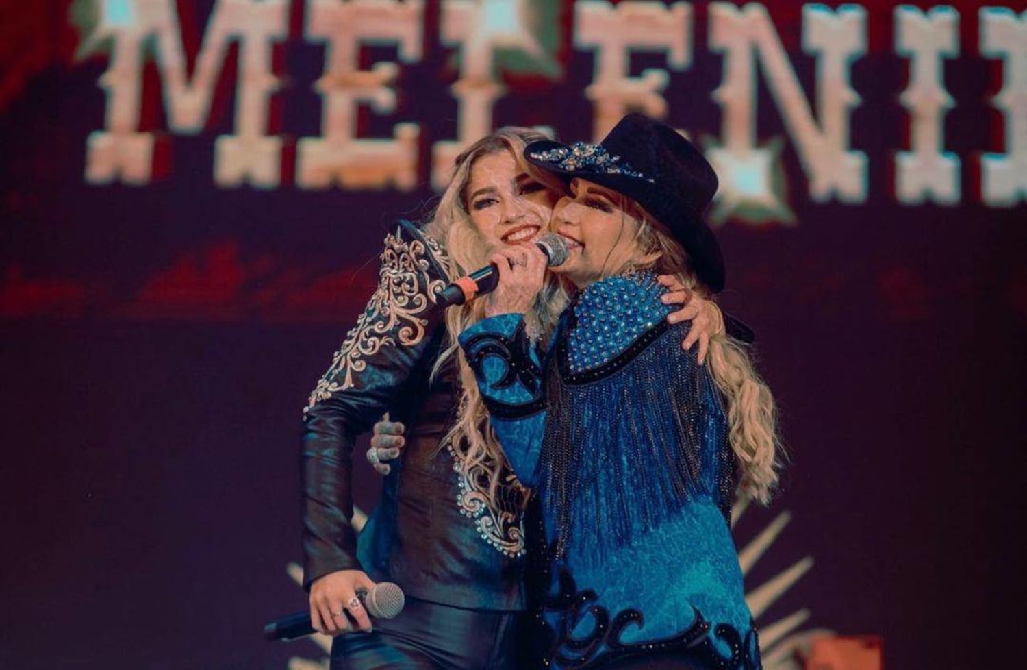 Alicia Villarreal celebra el debut de su hija Melenie como cantante